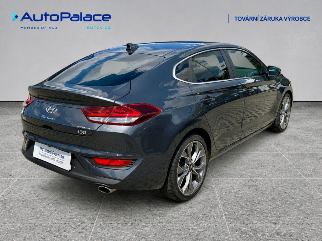 Hyundai i30, 1,6 CRDI STYLE PREMIUM AT - fotka 6
