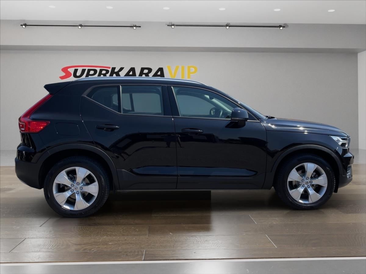Volvo XC40, 2,0 D3 Aut. Momentum*LED*Navi - fotka 4