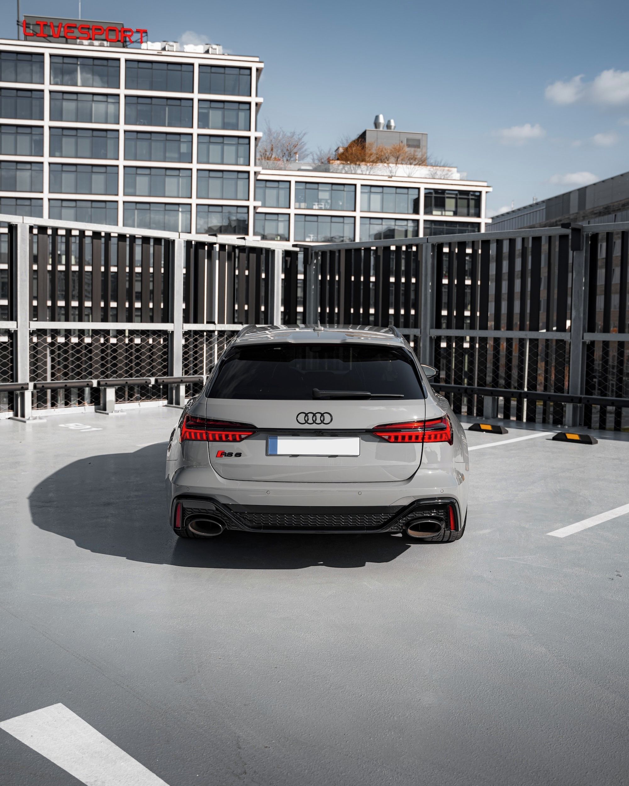 Audi RS6, RS 6 Perfomance, plná výbava - fotka 4