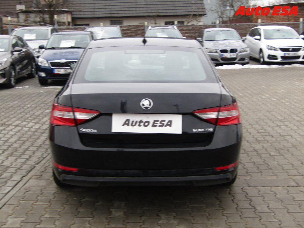 Škoda Superb, 2.0 TDi,AC,park.čidla - fotka 5