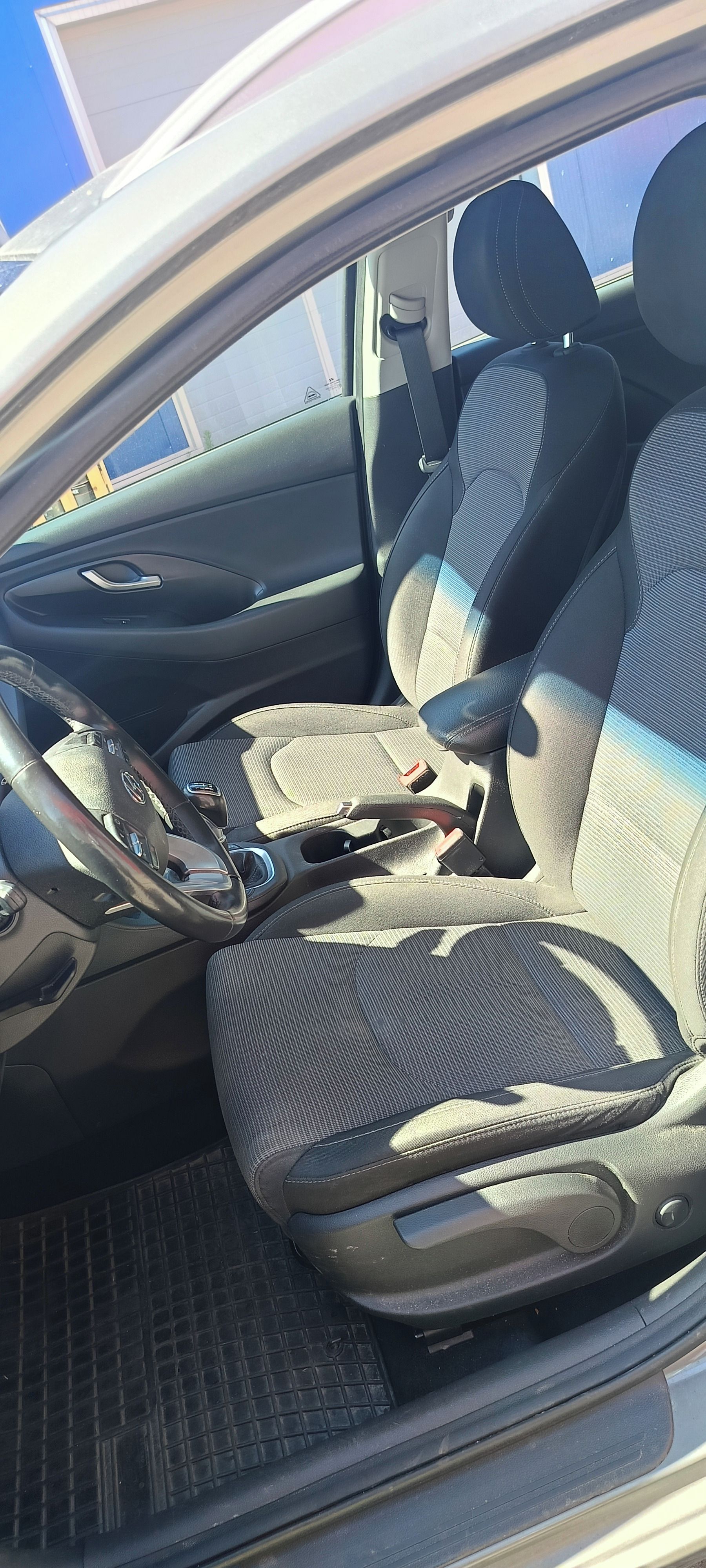 Hyundai i30, Hyundai i30, 1,6 - fotka 6