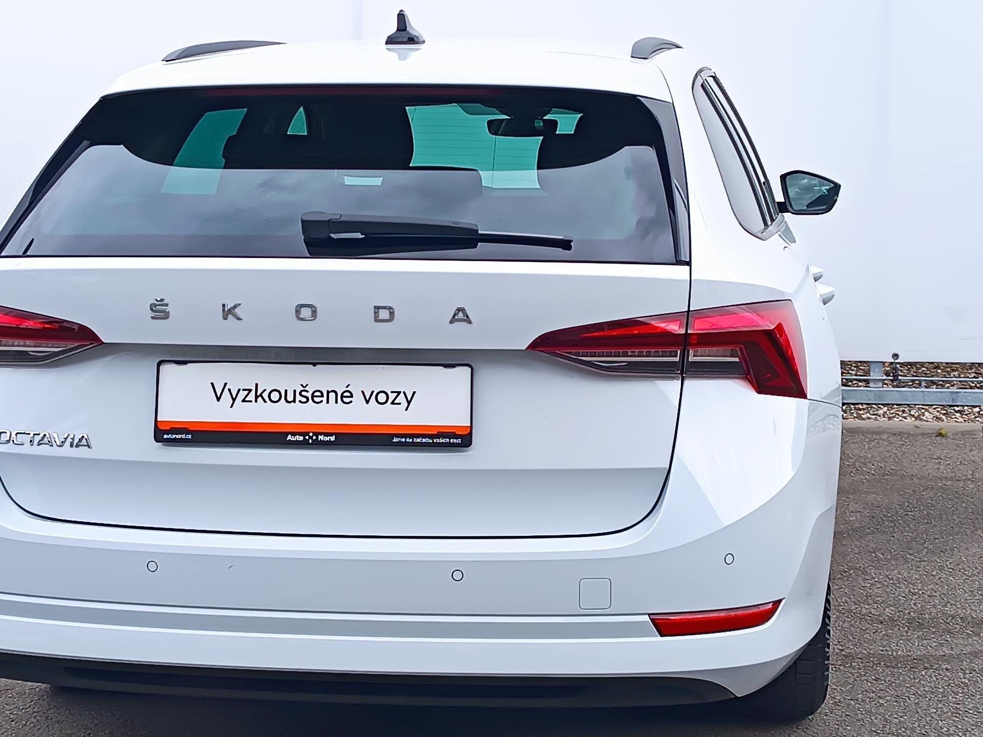 Škoda Octavia, Octavia Amb. 2,0TDi/85kw 6°MP - fotka 6