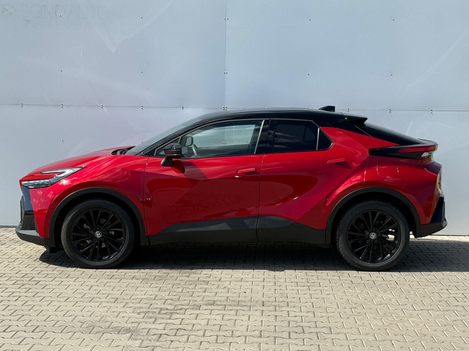 Toyota C-HR, 2,0 HEV e-CVT GR Sport - fotka 3