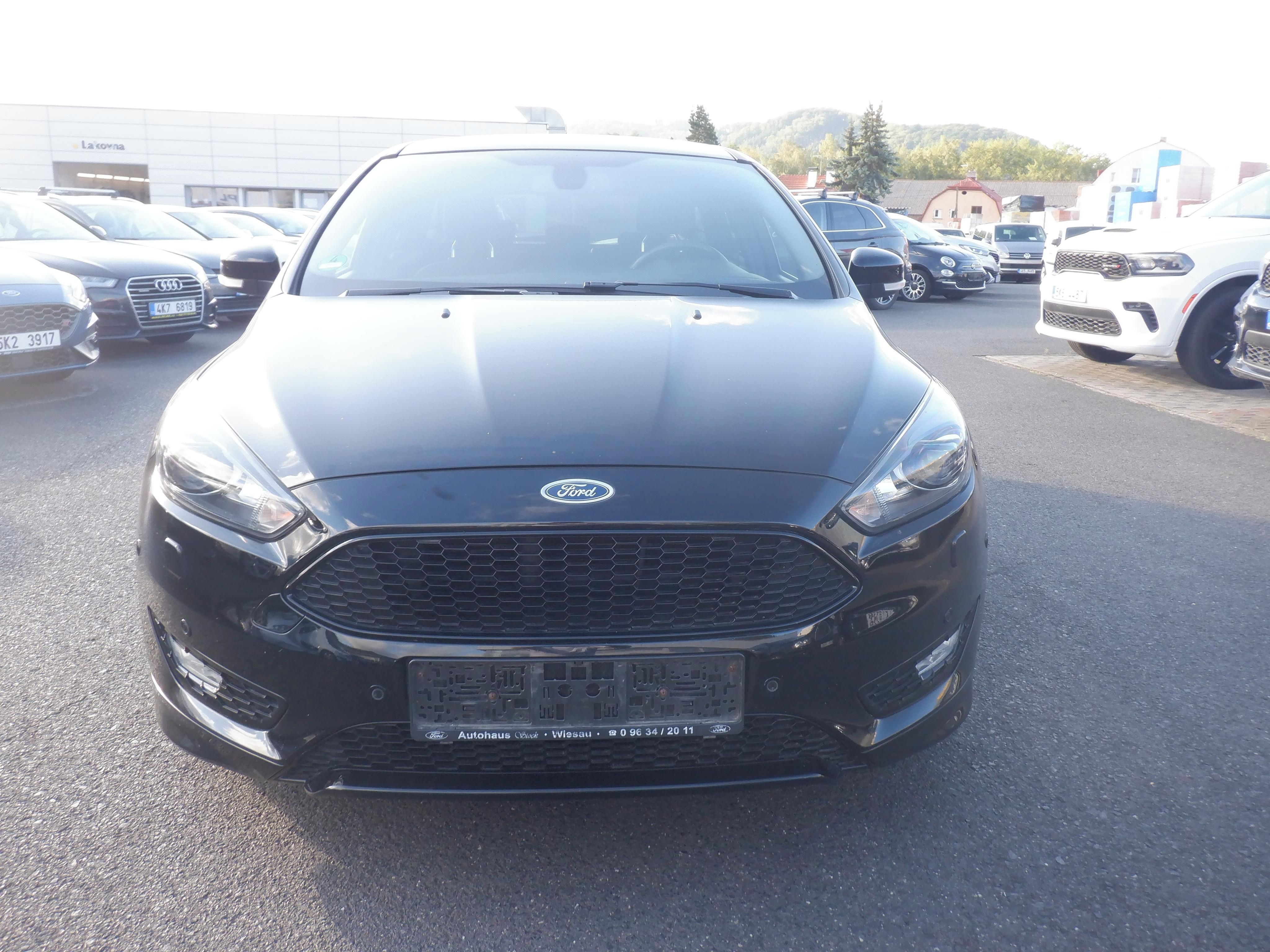 Ford Focus, 1.5 EcoBoost ST-Line 110kW - fotka 2