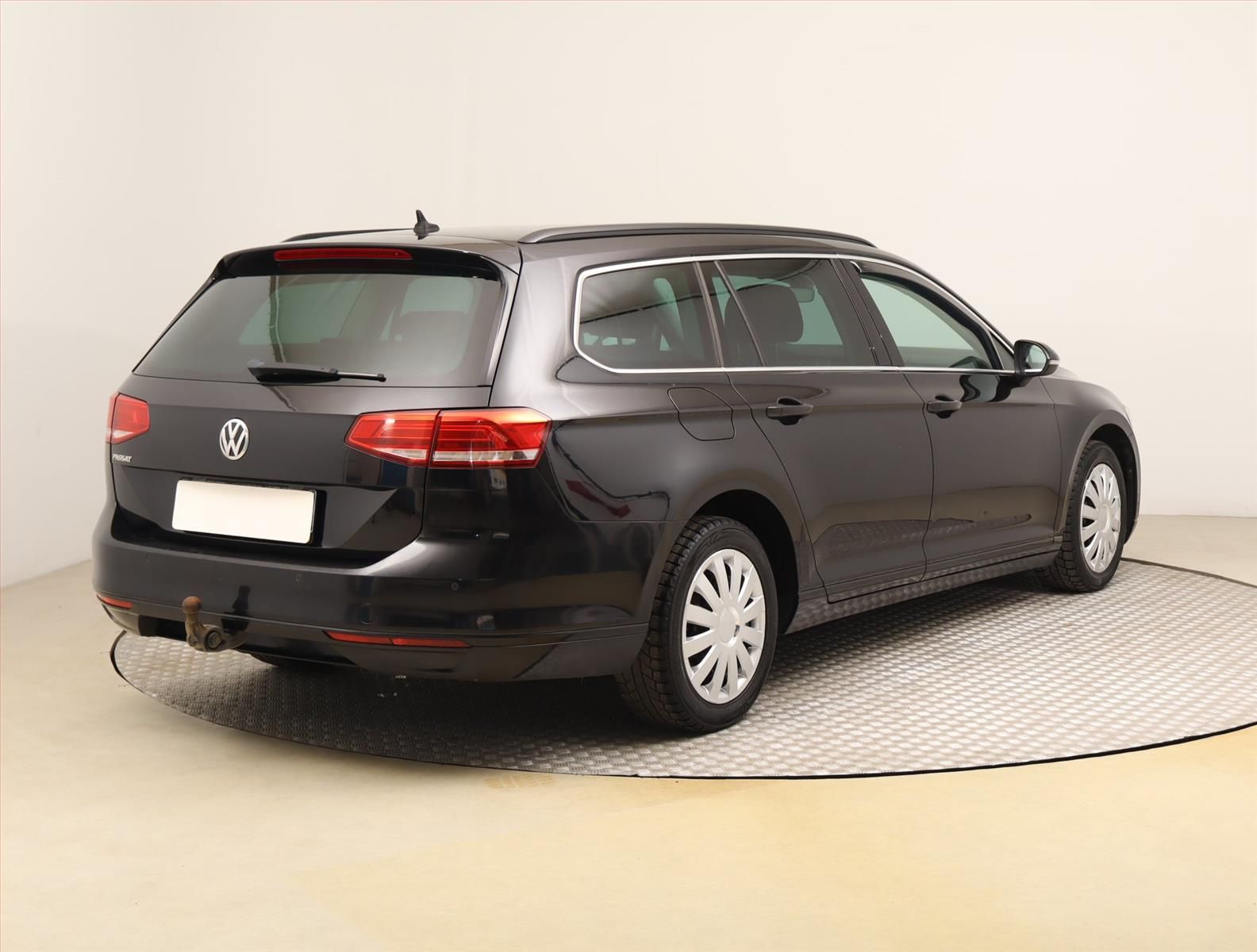 Volkswagen Passat, 2.0 TDI, Navi - fotka 5