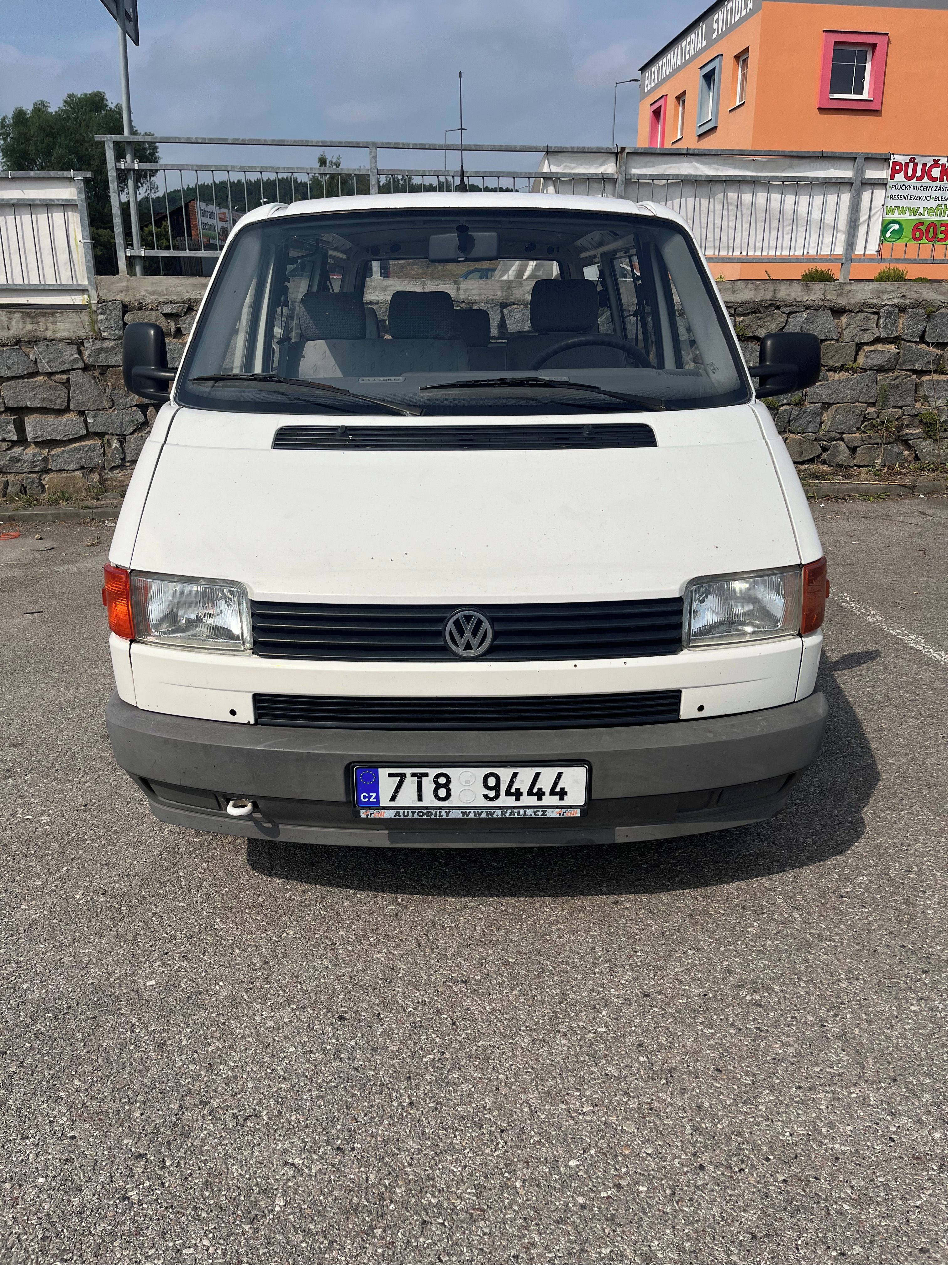 Volkswagen Transporter, T4 2,5 L BENZÍN, 81 KW, STK 28