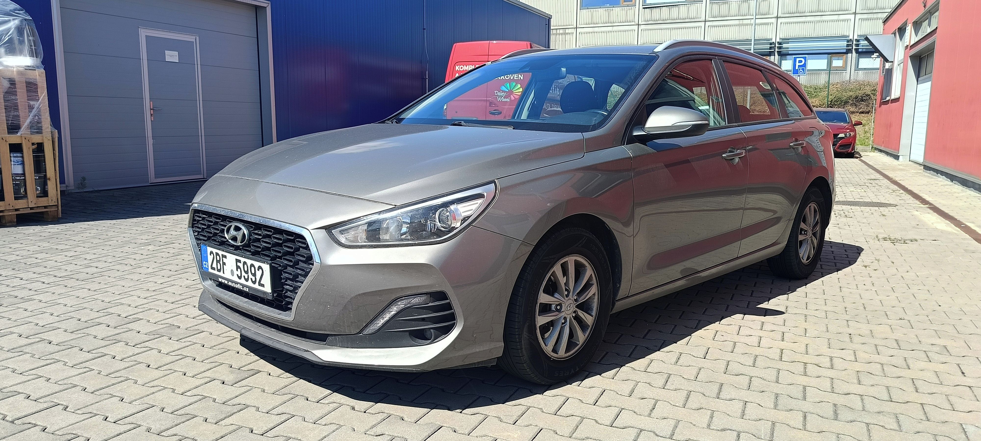 Hyundai i30, Hyundai i30, 1,6 - fotka 3