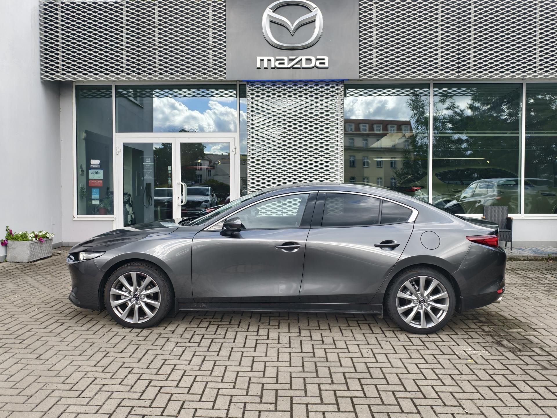 Mazda 3, 2.5i G140 EXCLUSIVE-LINE A/T - fotka 4