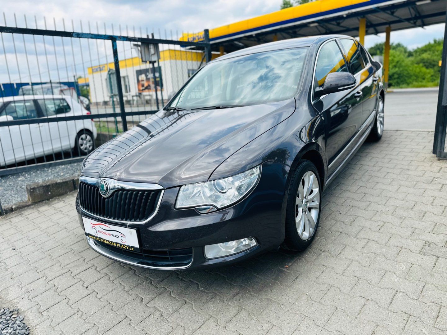Škoda Superb, 2.0TDi DSG,NAVI,XENON,KŮŽE - fotka 2