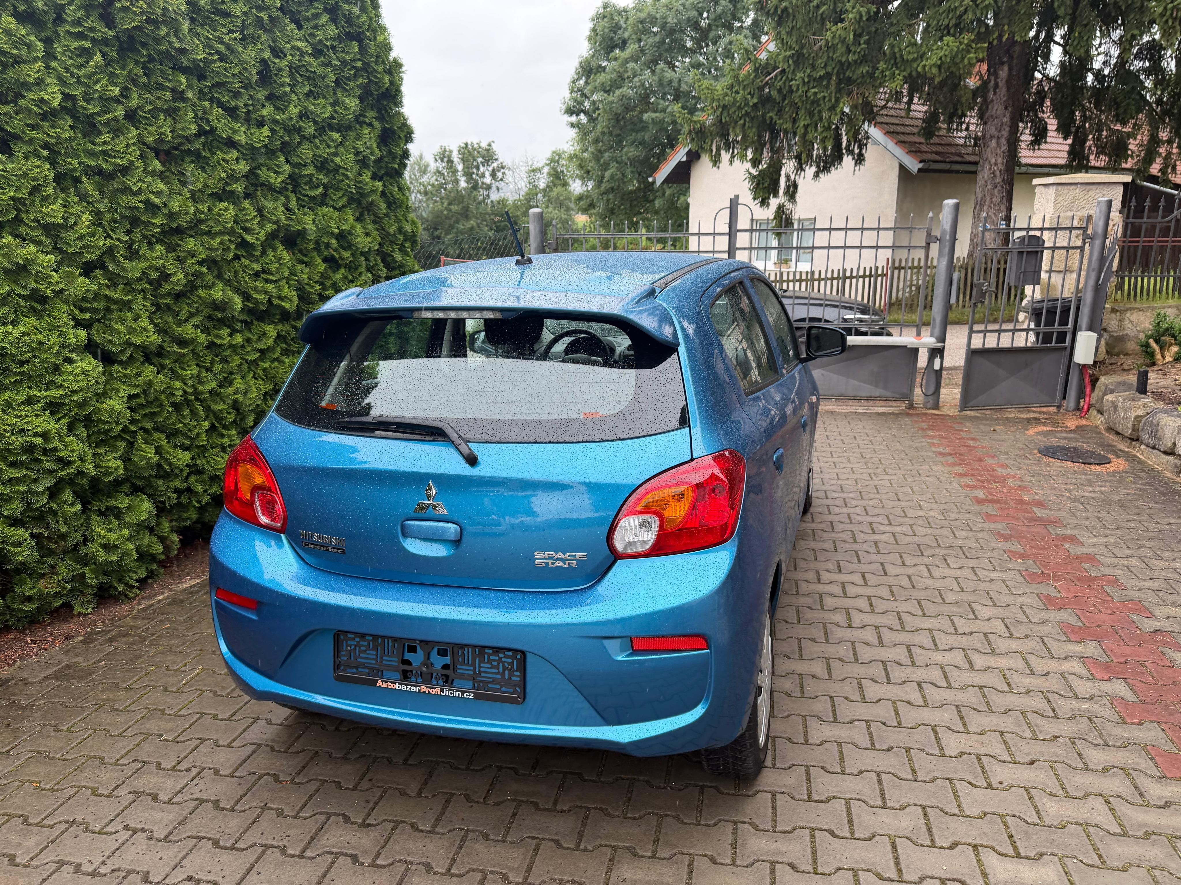Mitsubishi Space Star, 1,0i/52 kw serviska naj: 59000 - fotka 5