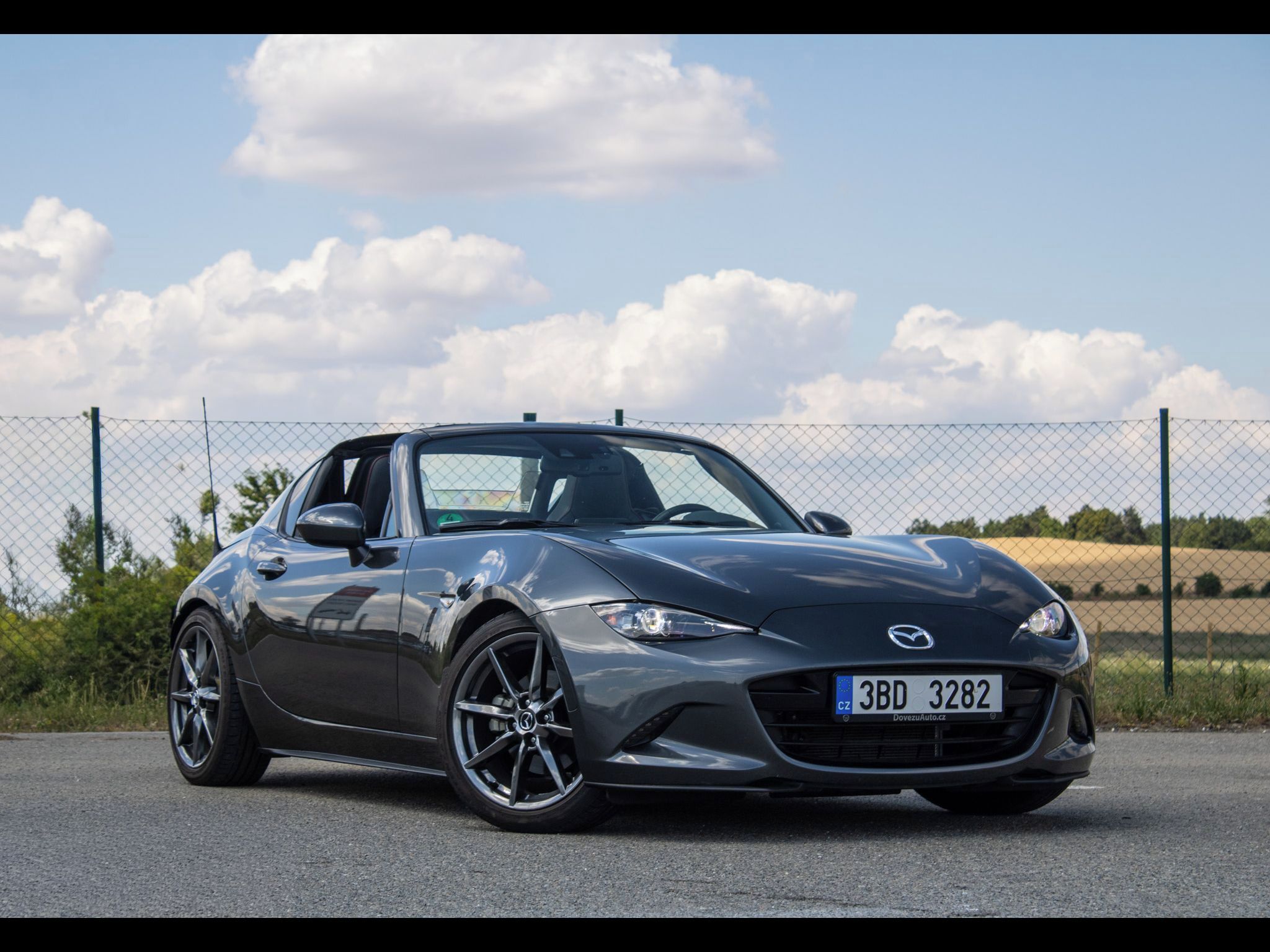 Mazda MX-5 - fotka 3