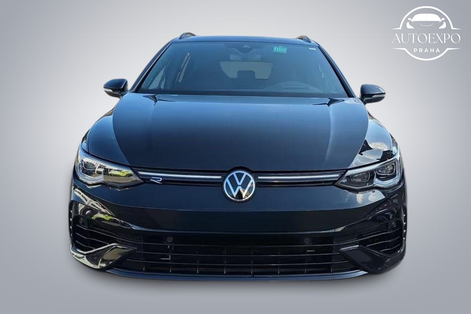 Volkswagen Golf, VIII R Variant 2.0 TSI 4Motion - fotka 2