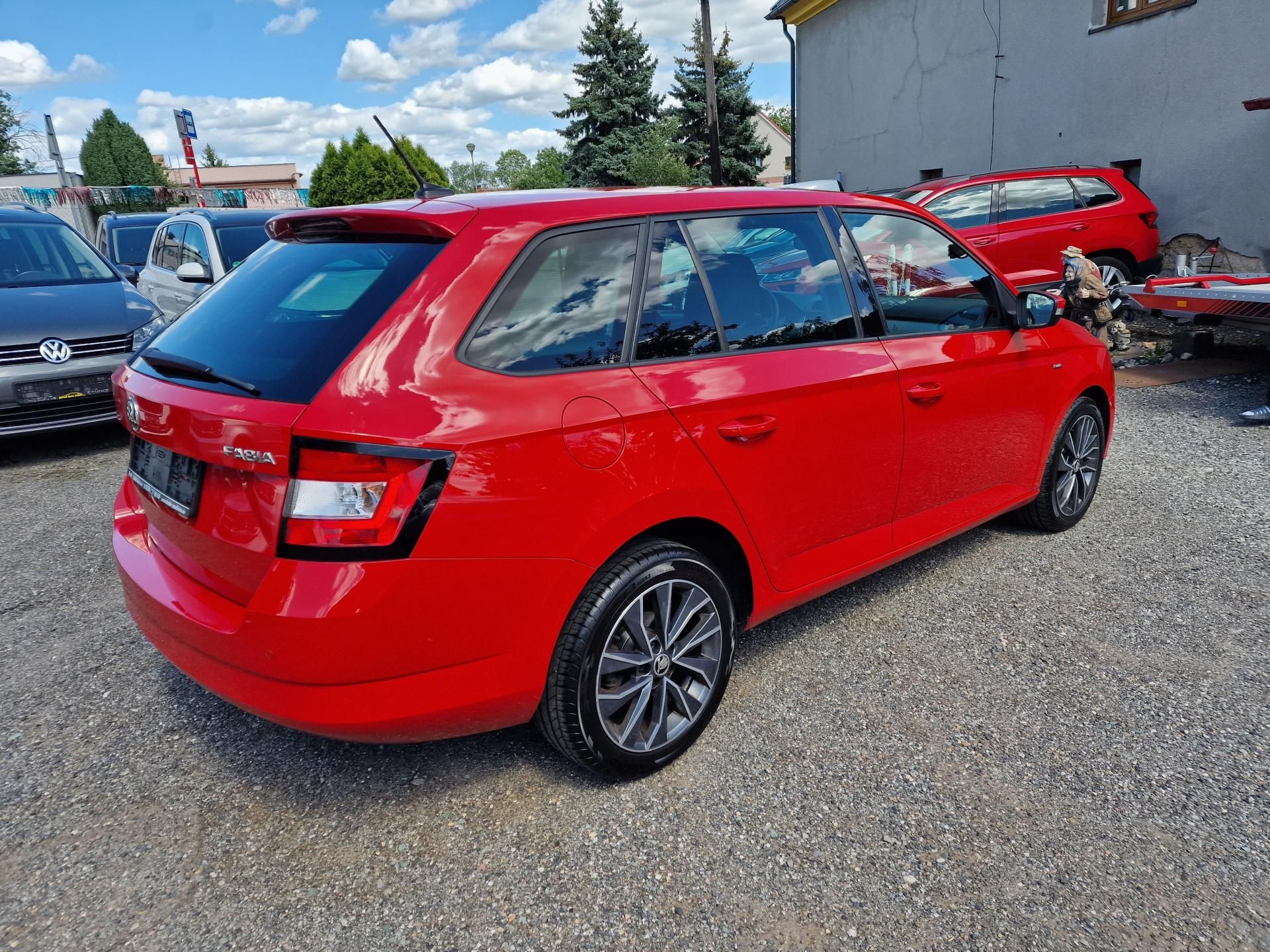 Škoda Fabia, 1,0TSI DRIVE VÝHŘEV TAŽNÉ - fotka 4