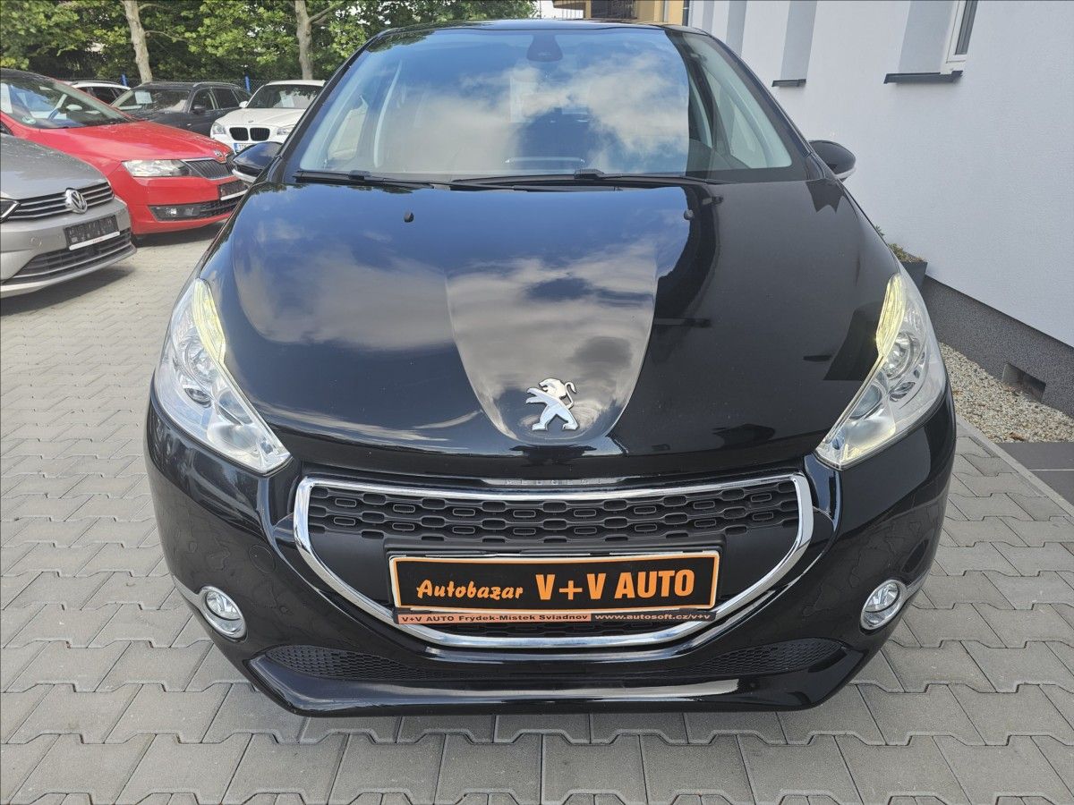 Peugeot 208, 1,2 i Actice klima - fotka 2