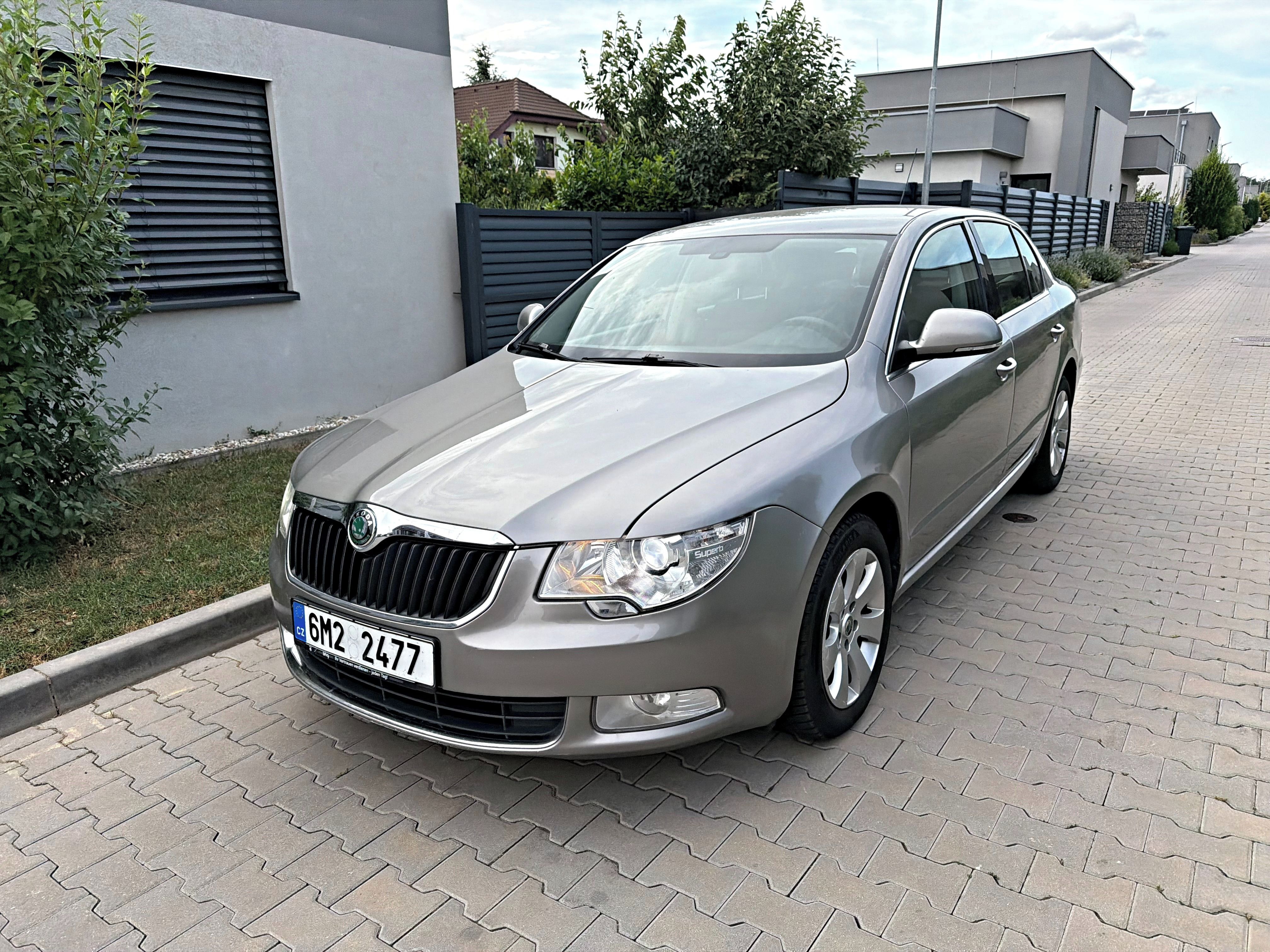 Škoda Superb, 2.0TDI DSG 125KW, nová STK - fotka 3