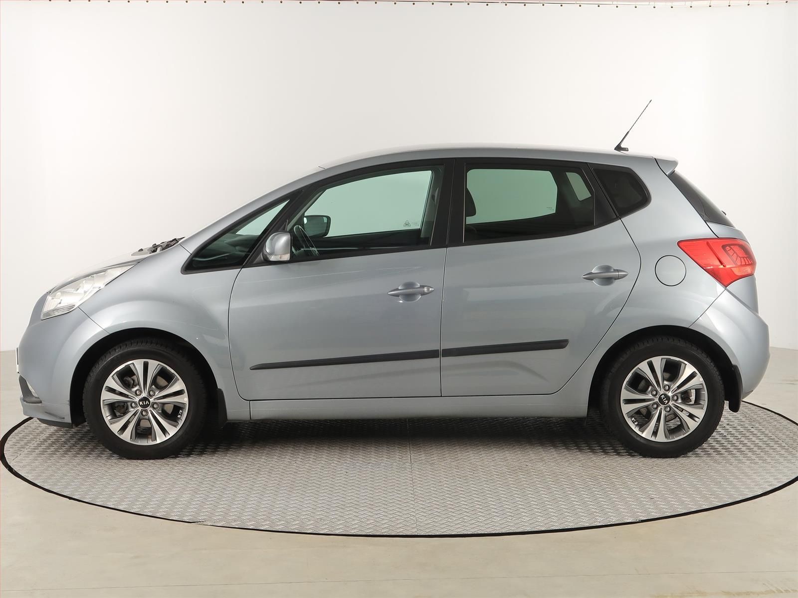Kia Venga, 1.6 CVVT, Automat, Serv.kniha - fotka 3