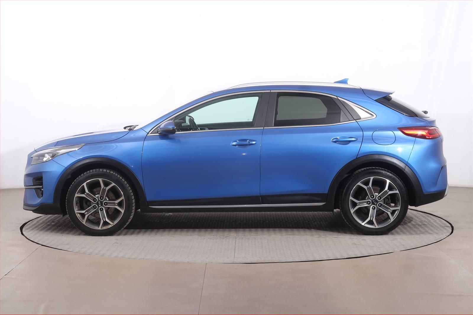 Kia XCee´d, 1.6 CRDi, Automat, Serv.kniha - fotka 3