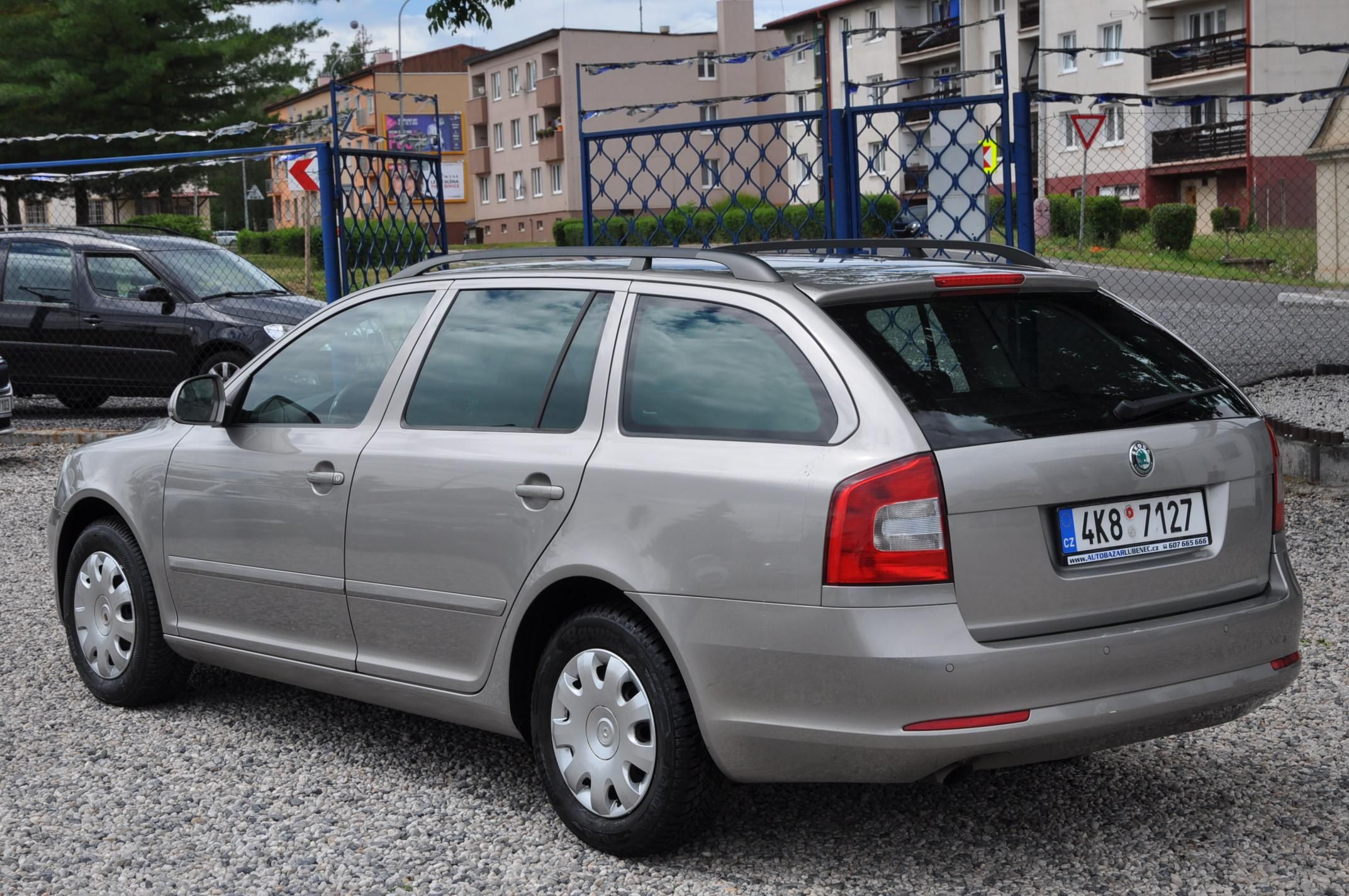 Škoda Octavia, II 2.0TDi 103kW KOMBI Ambition - fotka 4