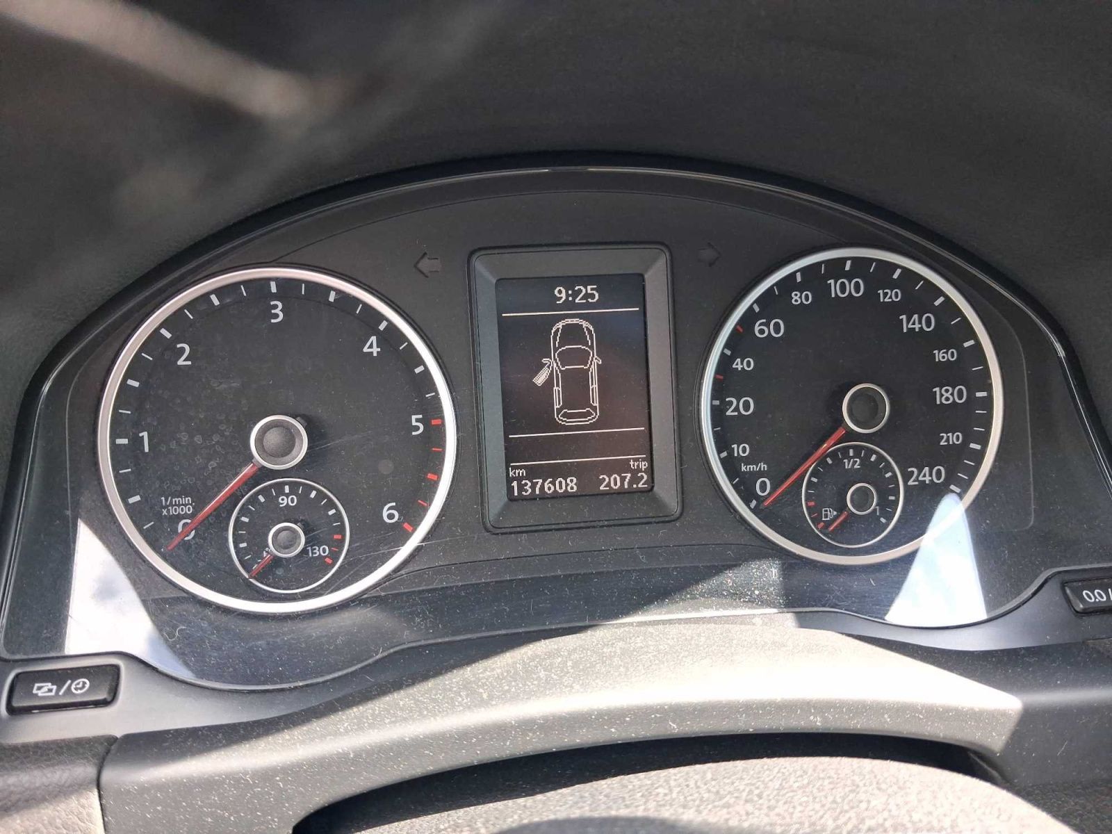 Volkswagen Tiguan, 2.0 TDI, Automatická klima - fotka 3
