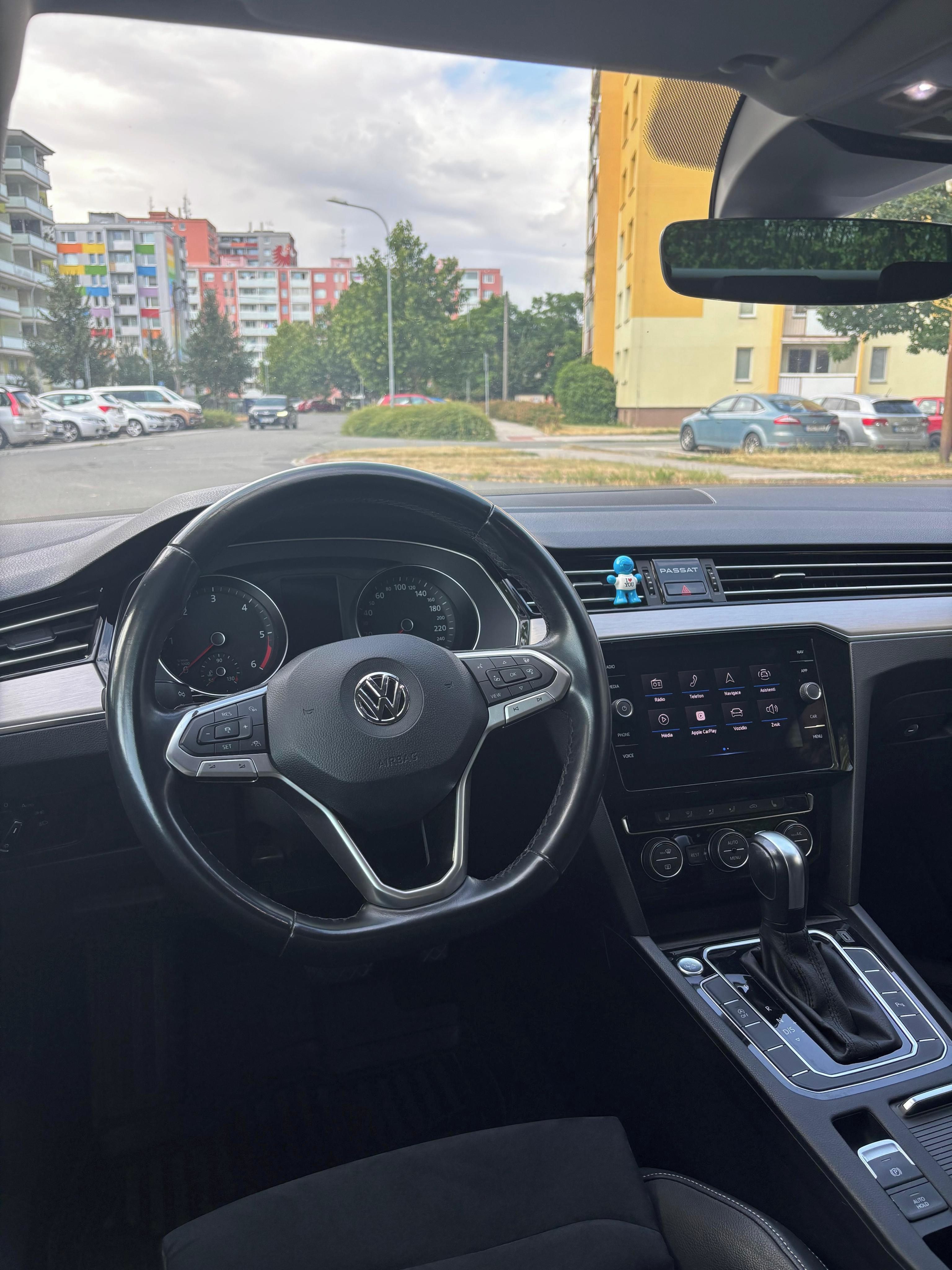 Volkswagen Passat Variant, 2.0 TDI, DSG, Nehavarovaný - fotka 6