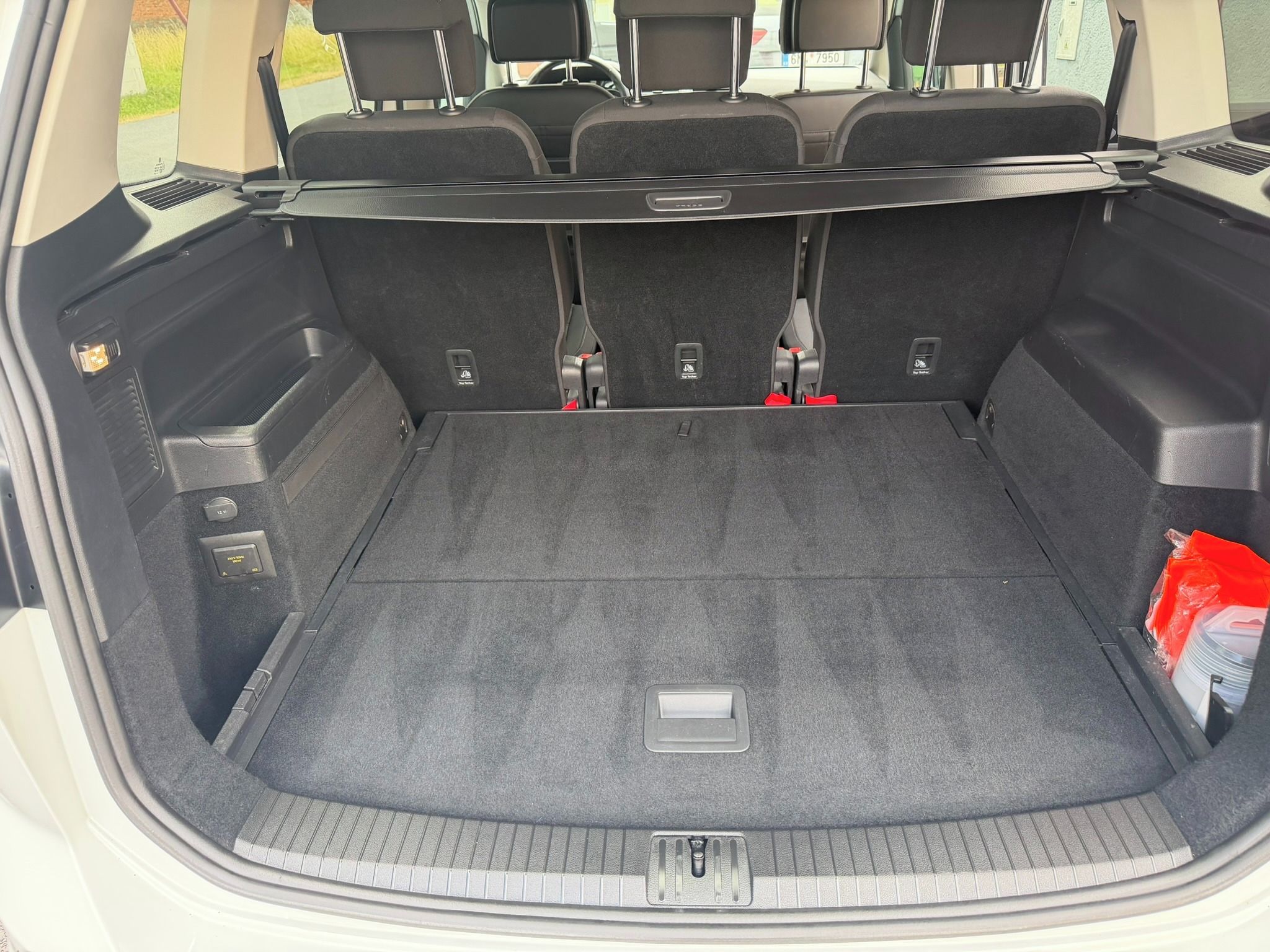 Volkswagen Touran, Volkswagen Touran 2.0 TDI DSG - fotka 5