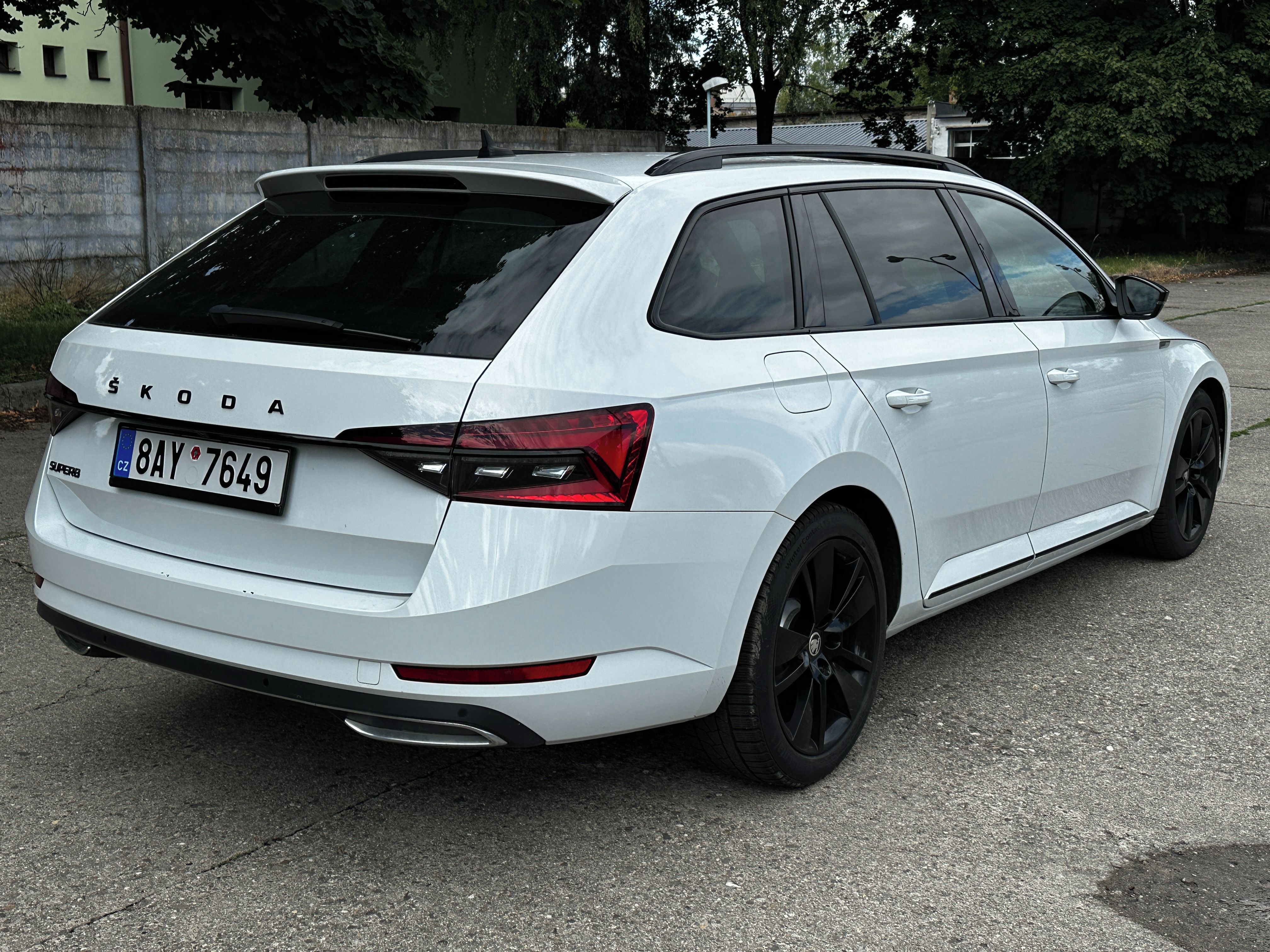 Škoda Superb, 1.5TSI 110kW SportLine, ČR! - fotka 4
