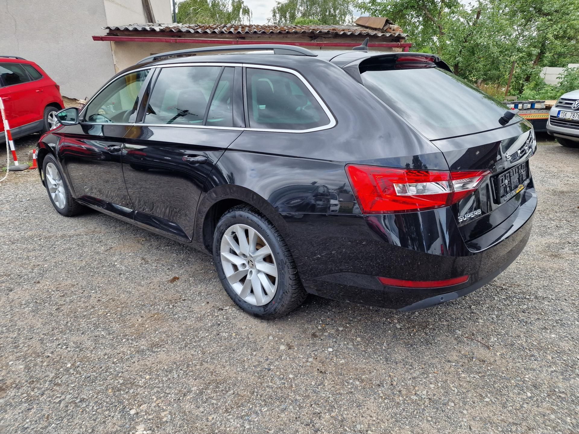Škoda Superb, 1,5TSI 110KW STYLE odp.DPH - fotka 6