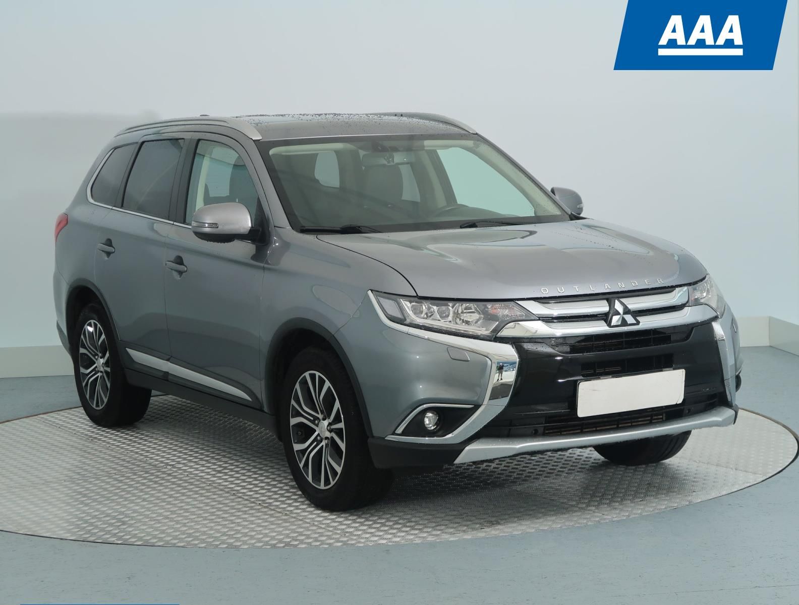 Mitsubishi Outlander, 2.2 DI-D, 4X4, 7 míst, ČR