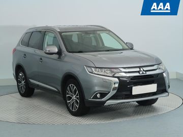 2.2 DI-D, 4X4, 7 míst, ČR