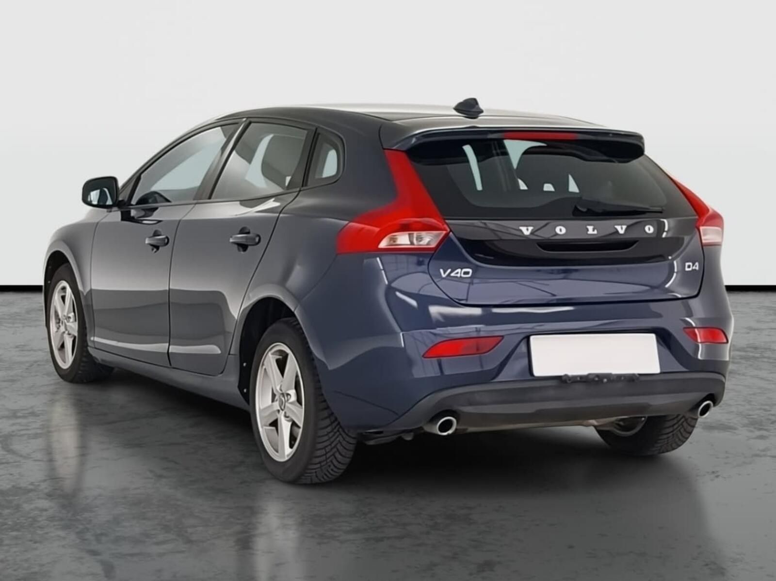 Volvo V40, 2.0 D4, Serv.kniha - fotka 4