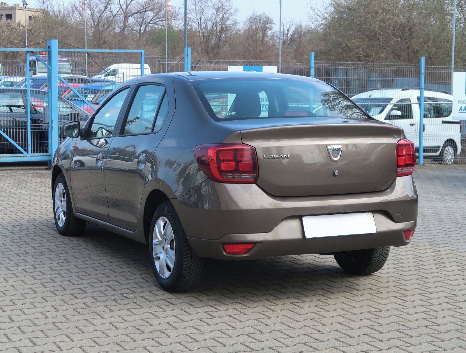 Dacia Logan, 1.0 SCe, ČR,1.maj, Klima - fotka 4