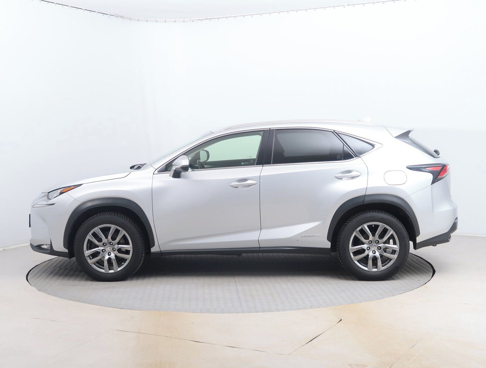 Lexus NX 300h, 300h, 4X4, Automat - fotka 3
