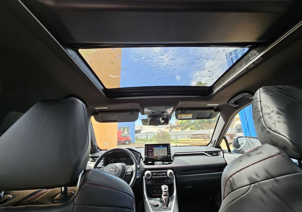 Toyota Rav4, 2,5 Plug-in Hybrid e-CVT - fotka 4