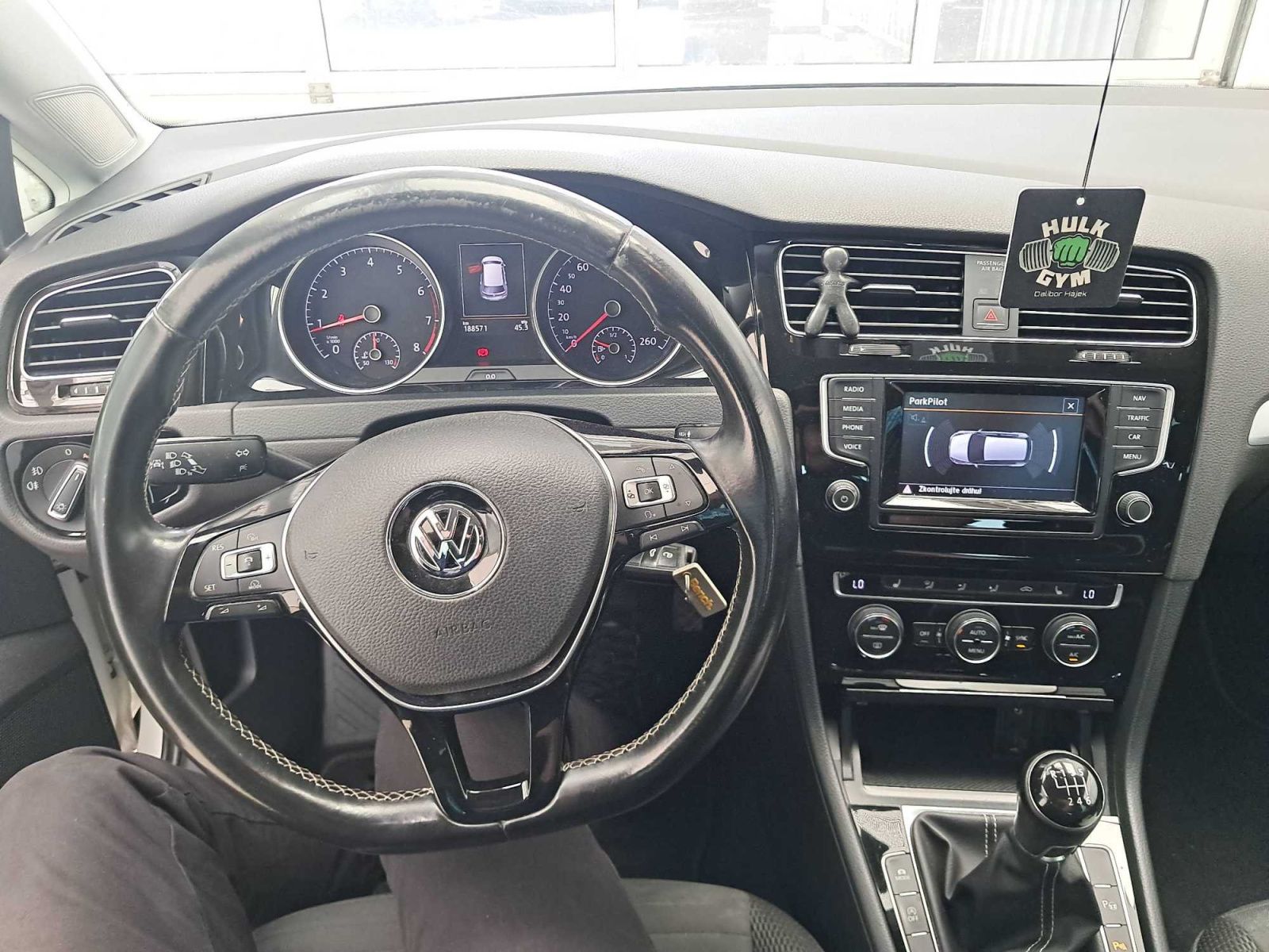 Volkswagen Golf, 1.4 TSI, R-Line, Serv.kniha - fotka 3