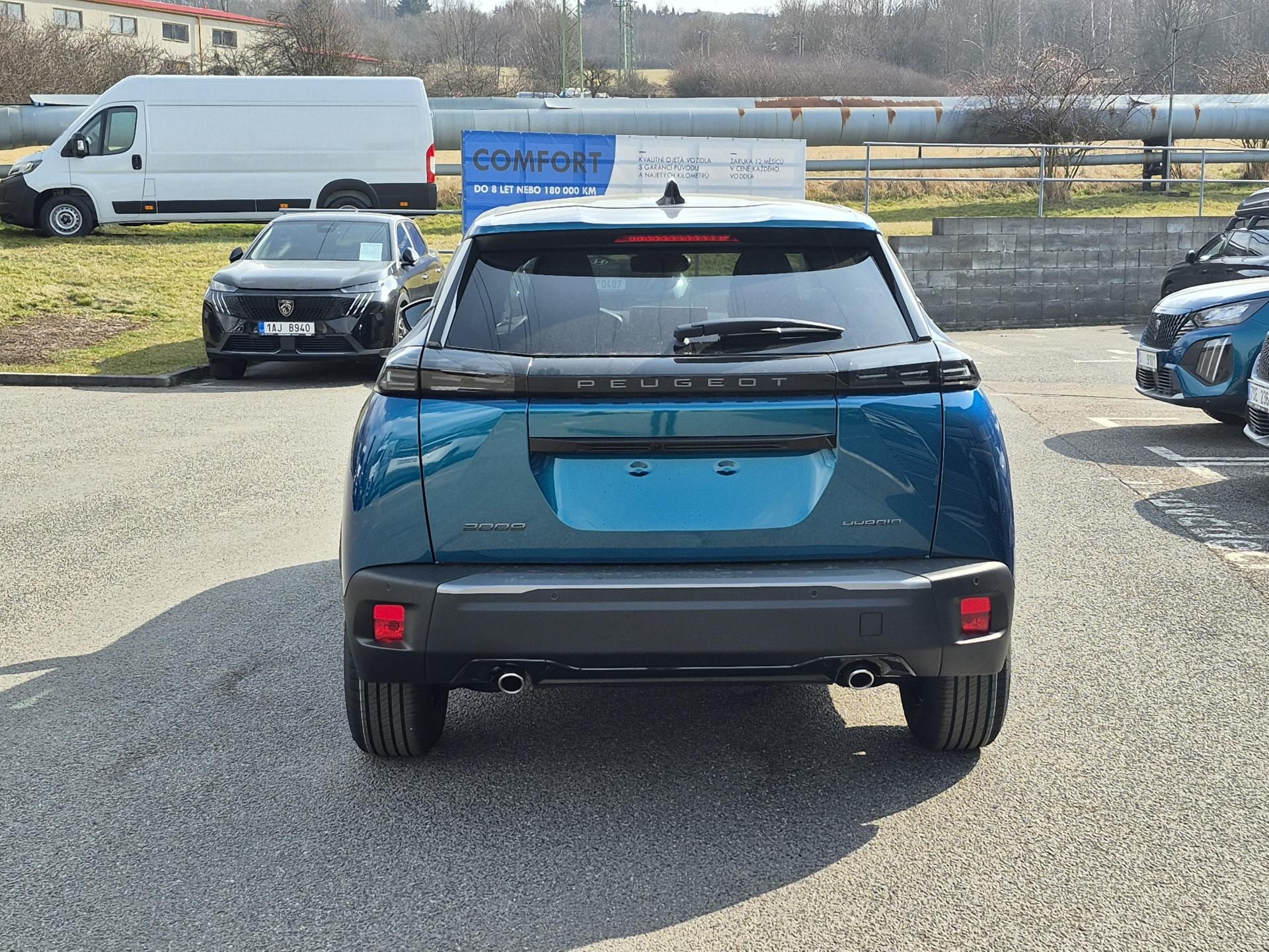 Peugeot 2008, BUSINESS Hybrid 145 e-DCS6 - fotka 4