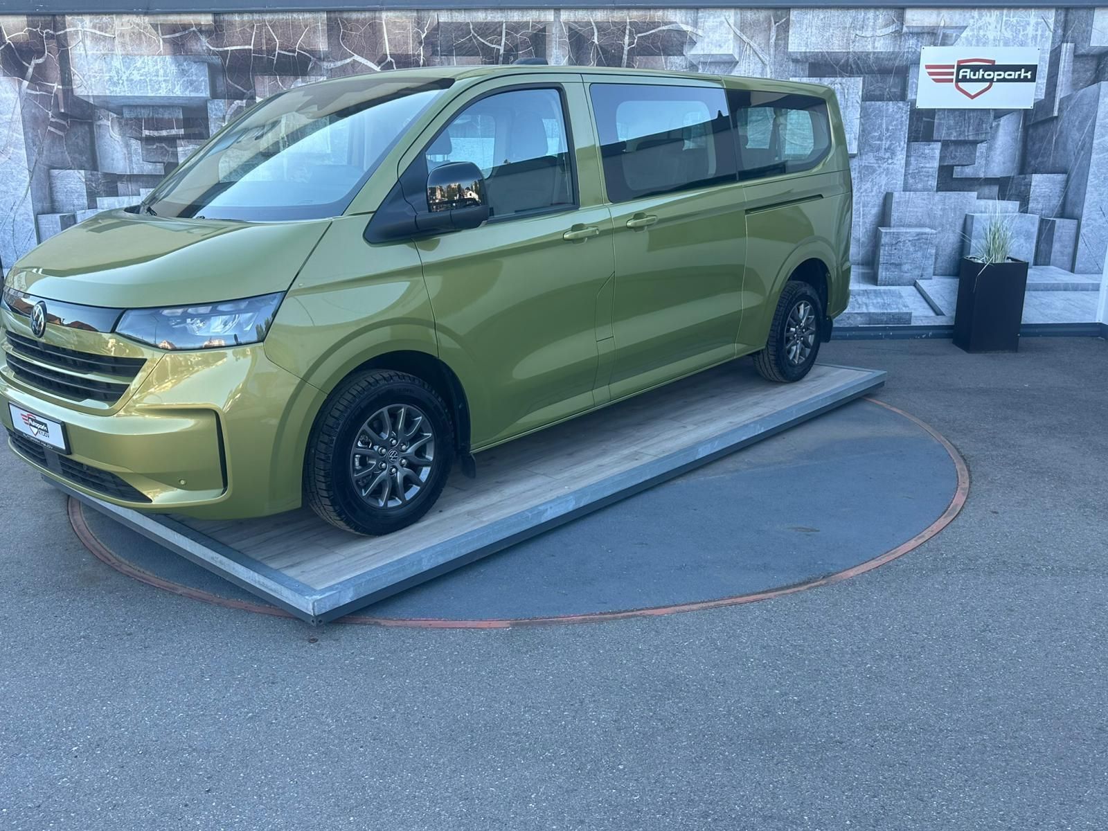 Volkswagen Caravelle, 2.0TDi, 110KW, 8. MÍST - fotka 3