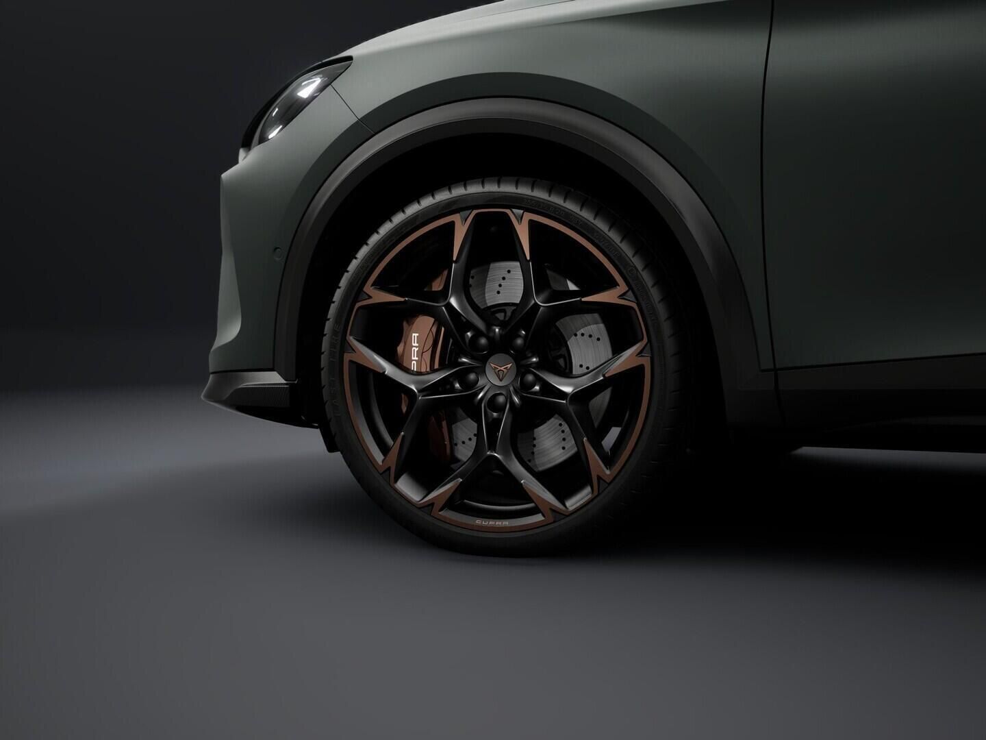 Cupra Formentor, VZ5 DSG 4WD 2.5 TSI 287 kW - fotka 4