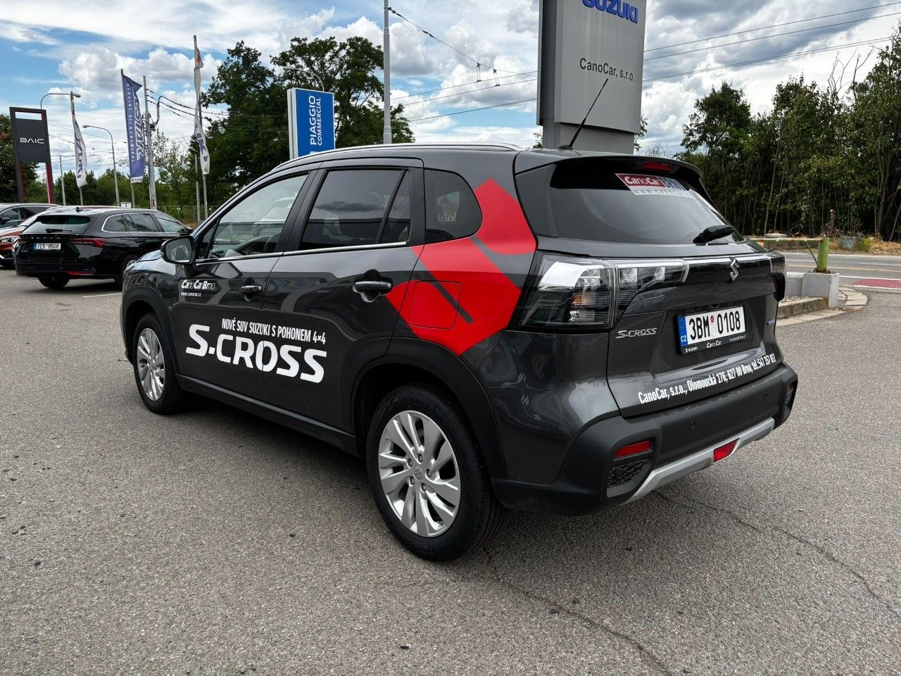 Suzuki S-Cross, 4x4 automat Premium - fotka 5