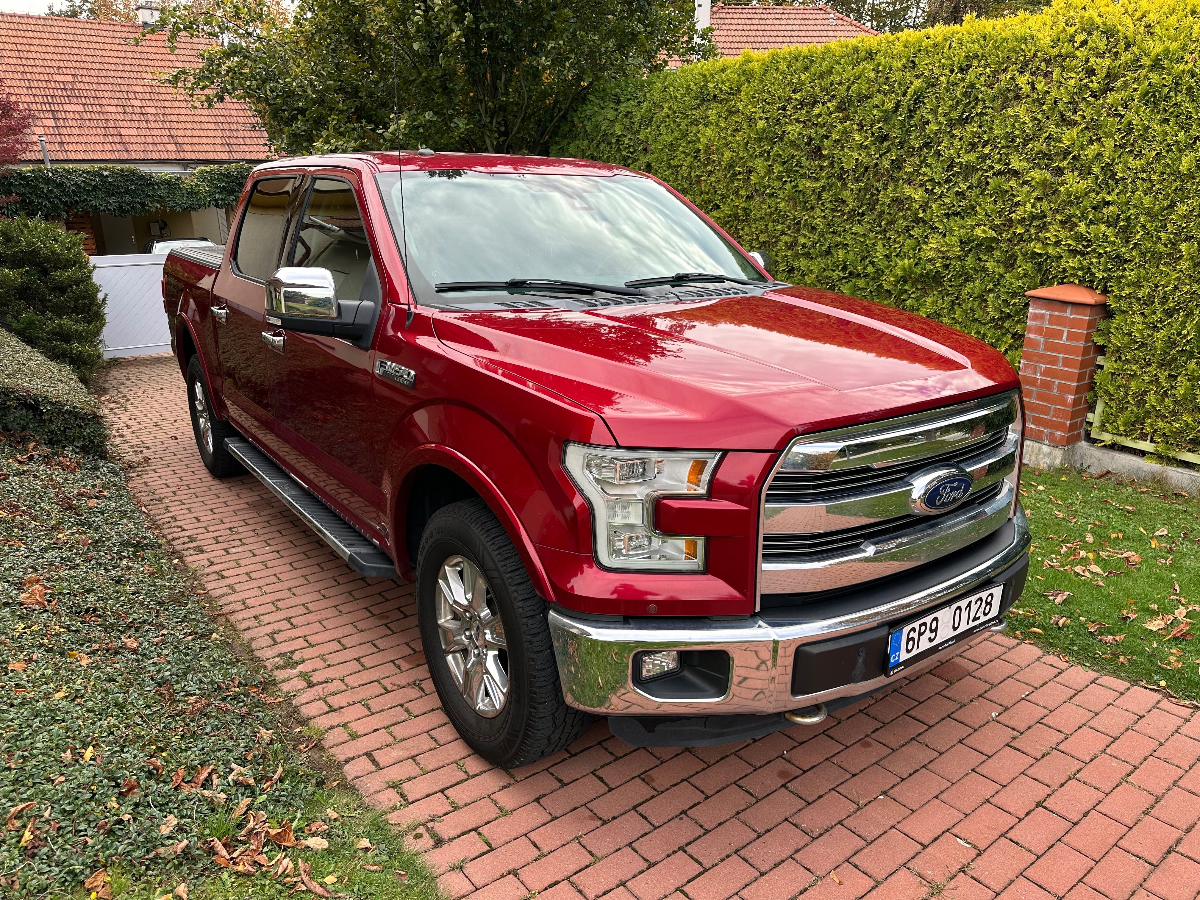 Ford F-150, 5.0 V8 Lariat - fotka 3