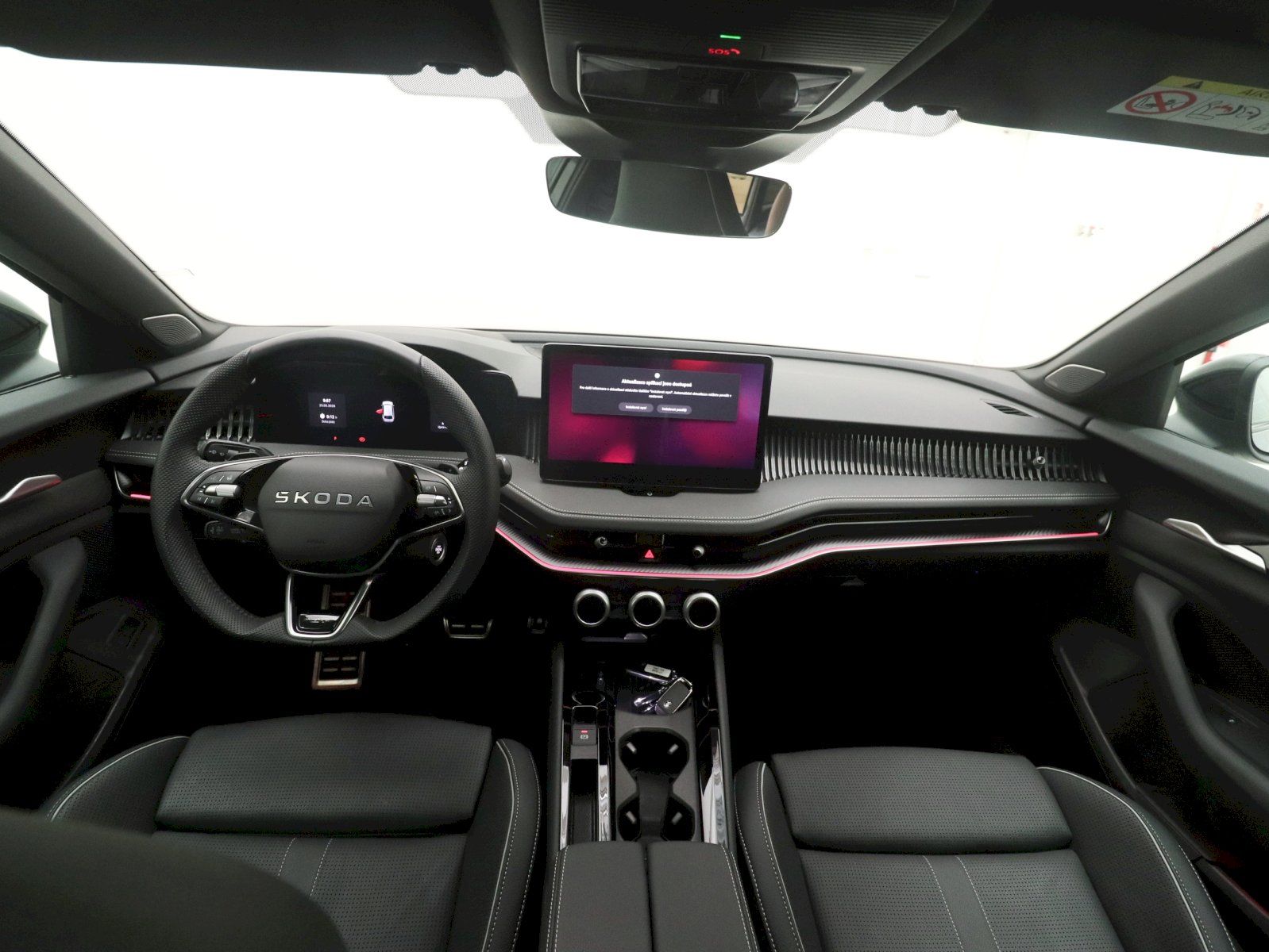 Škoda Superb, 2.0 TDI 142kW 4x4 Sportline Co - fotka 2