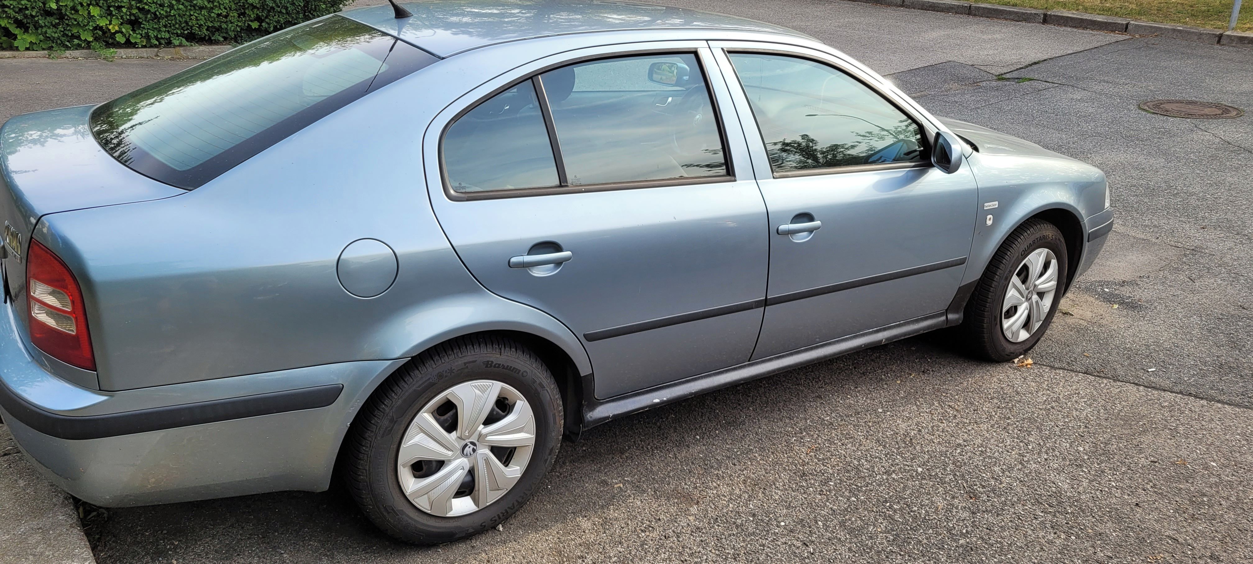Škoda Octavia, 1.6 75kW, servisováno - fotka 3