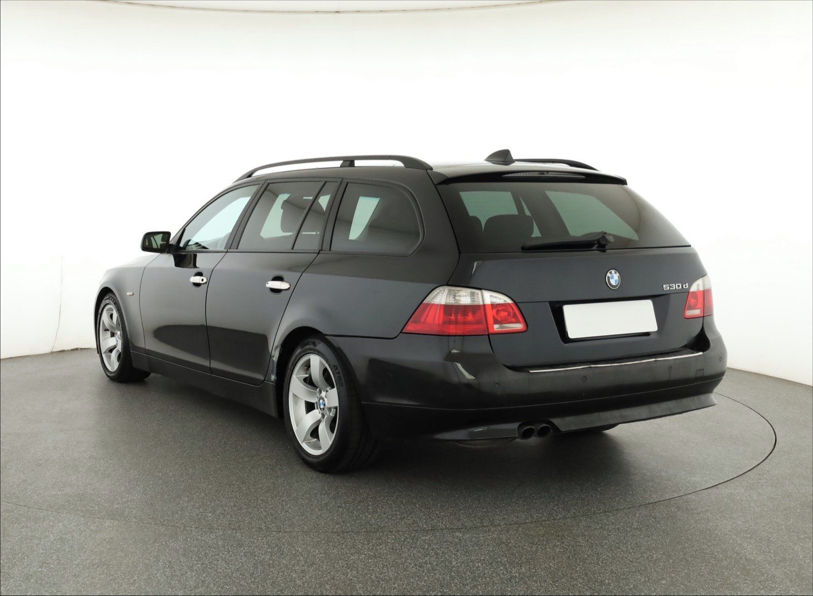 BMW Řada 5, 530d, Automat, Klima - fotka 4