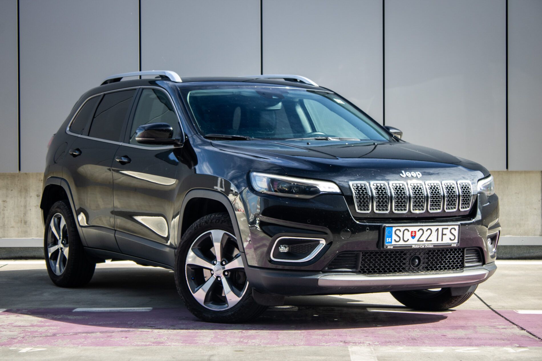 Jeep Cherokee - fotka 3