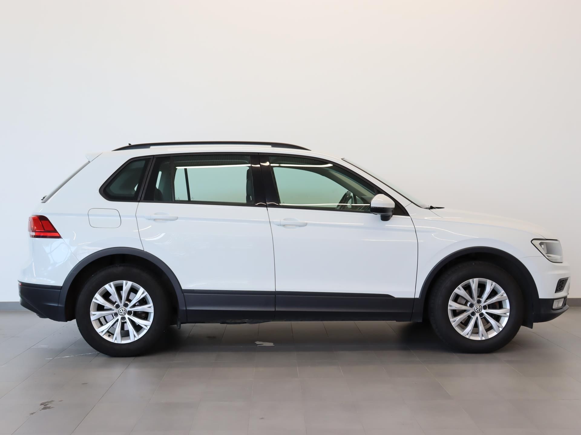 Volkswagen Tiguan, TRENDLINE 1,4 TSI 92 kW - fotka 3