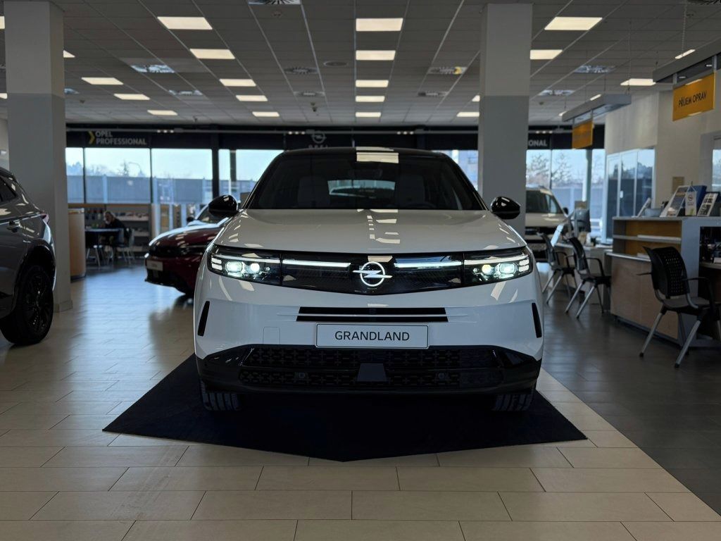 Opel Grandland, Ultimate Hybrid 107 kW!! - fotka 2