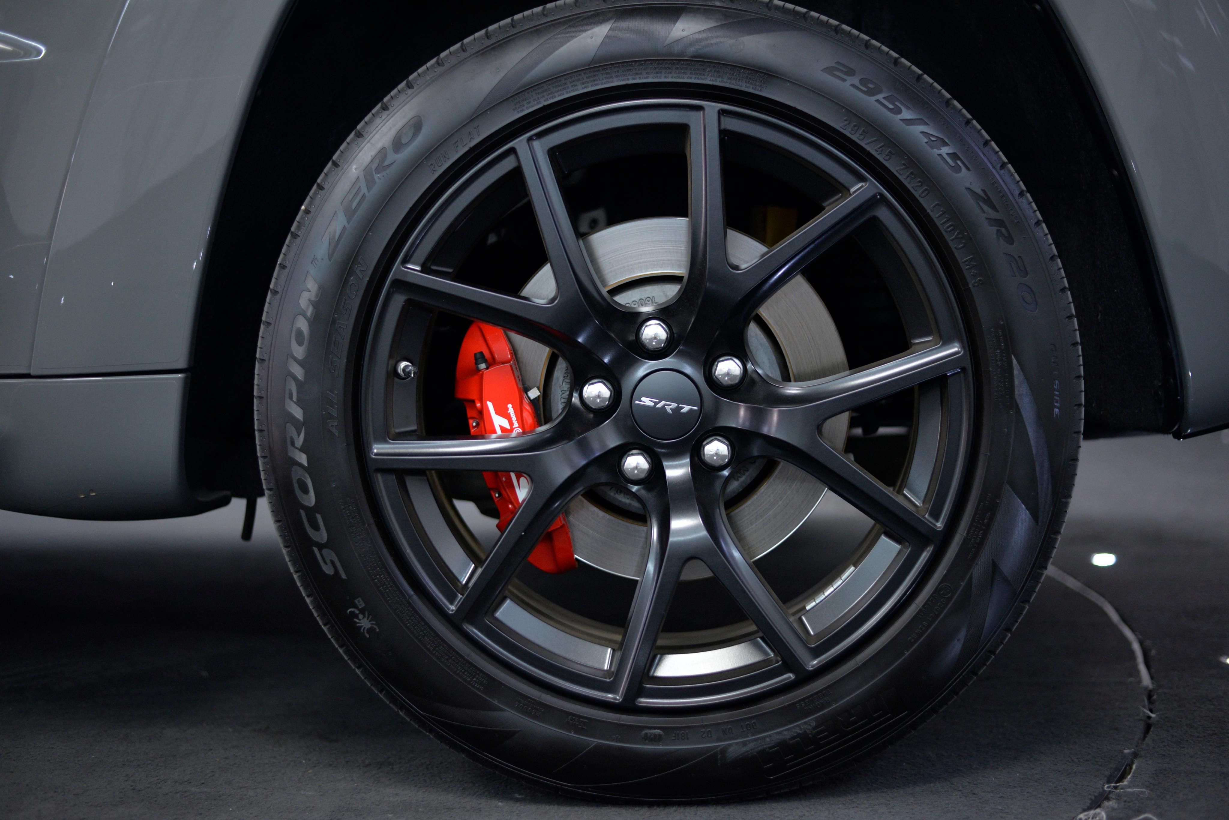 Jeep Grand Cherokee, Grand Cherokee SRT - fotka 6