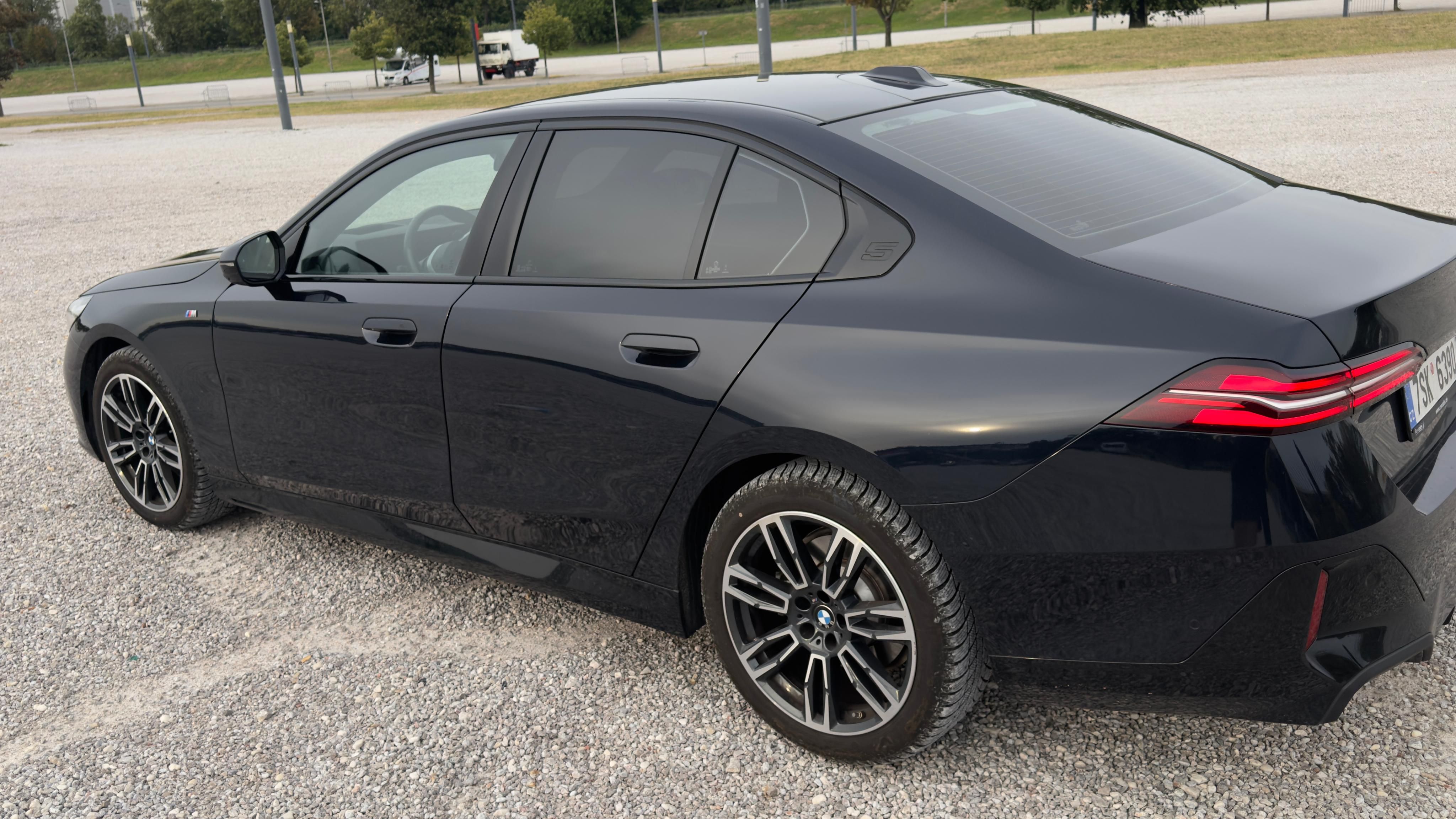 BMW Řada 5, Bmw 520 I M paket - fotka 5