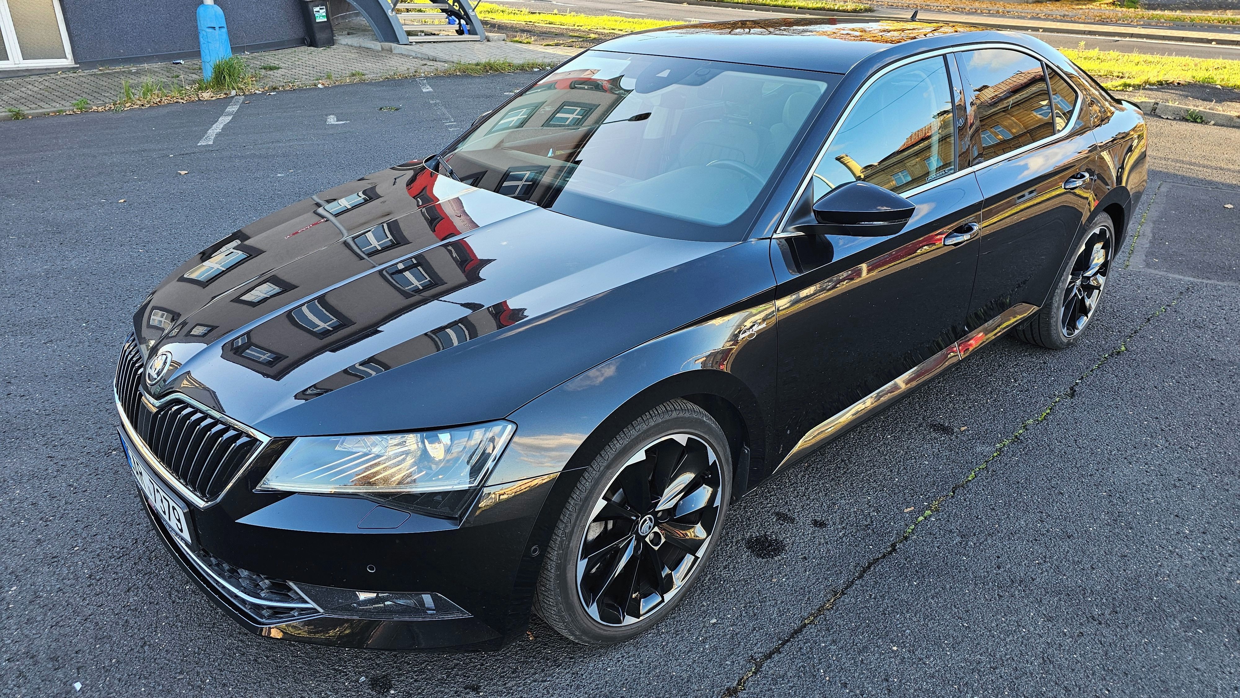 Škoda Superb, L&K,4x4,WEBASTO,CANTON