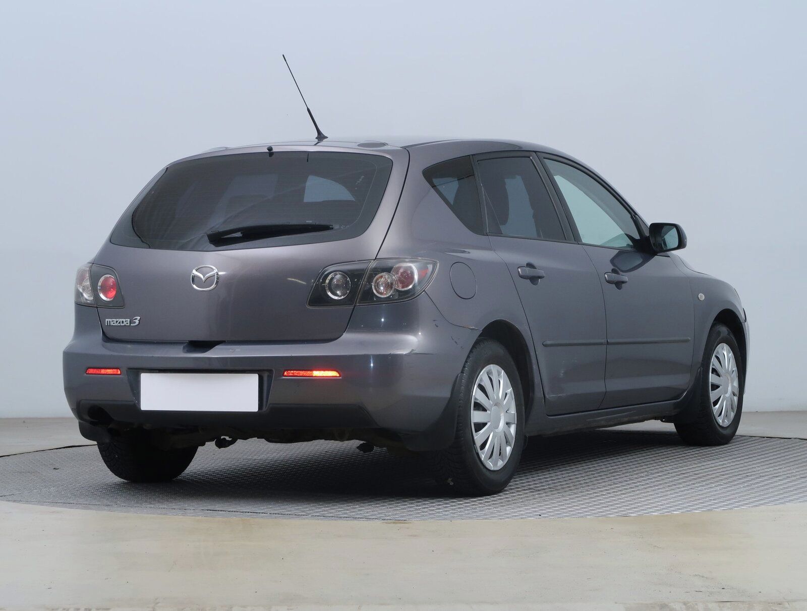 Mazda 3, 1.6 DI Turbo, po STK, Tažné - fotka 5