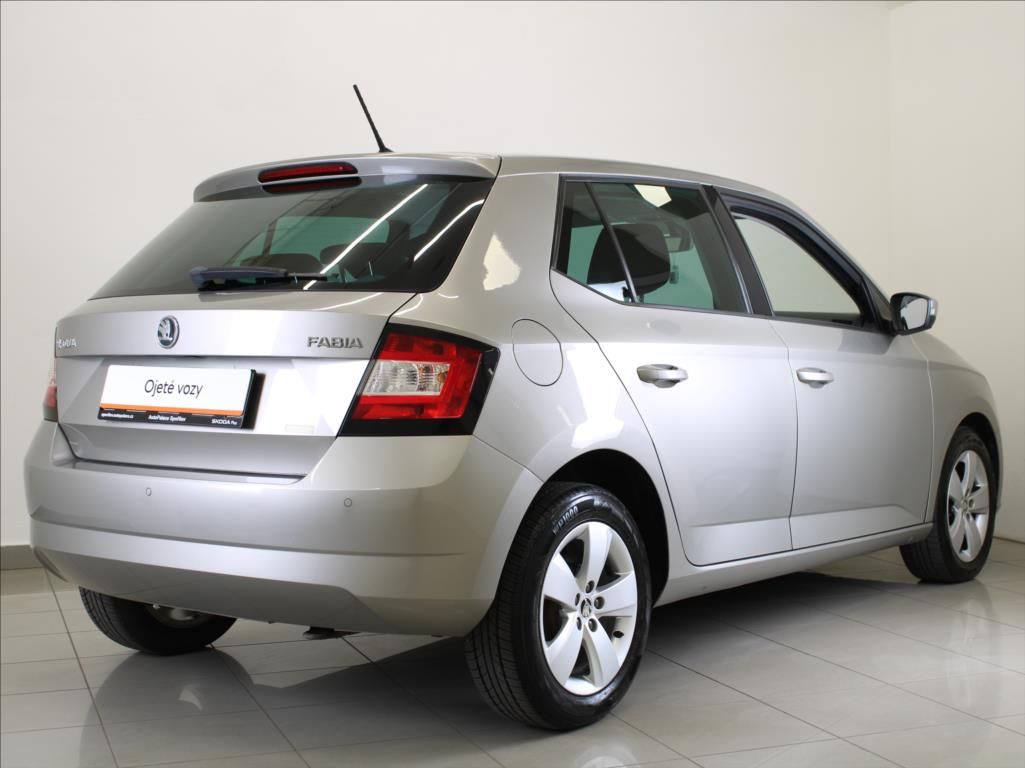 Škoda Fabia, 1,2 TSi 66kW 1.maj.ČR 108tkm. - fotka 3